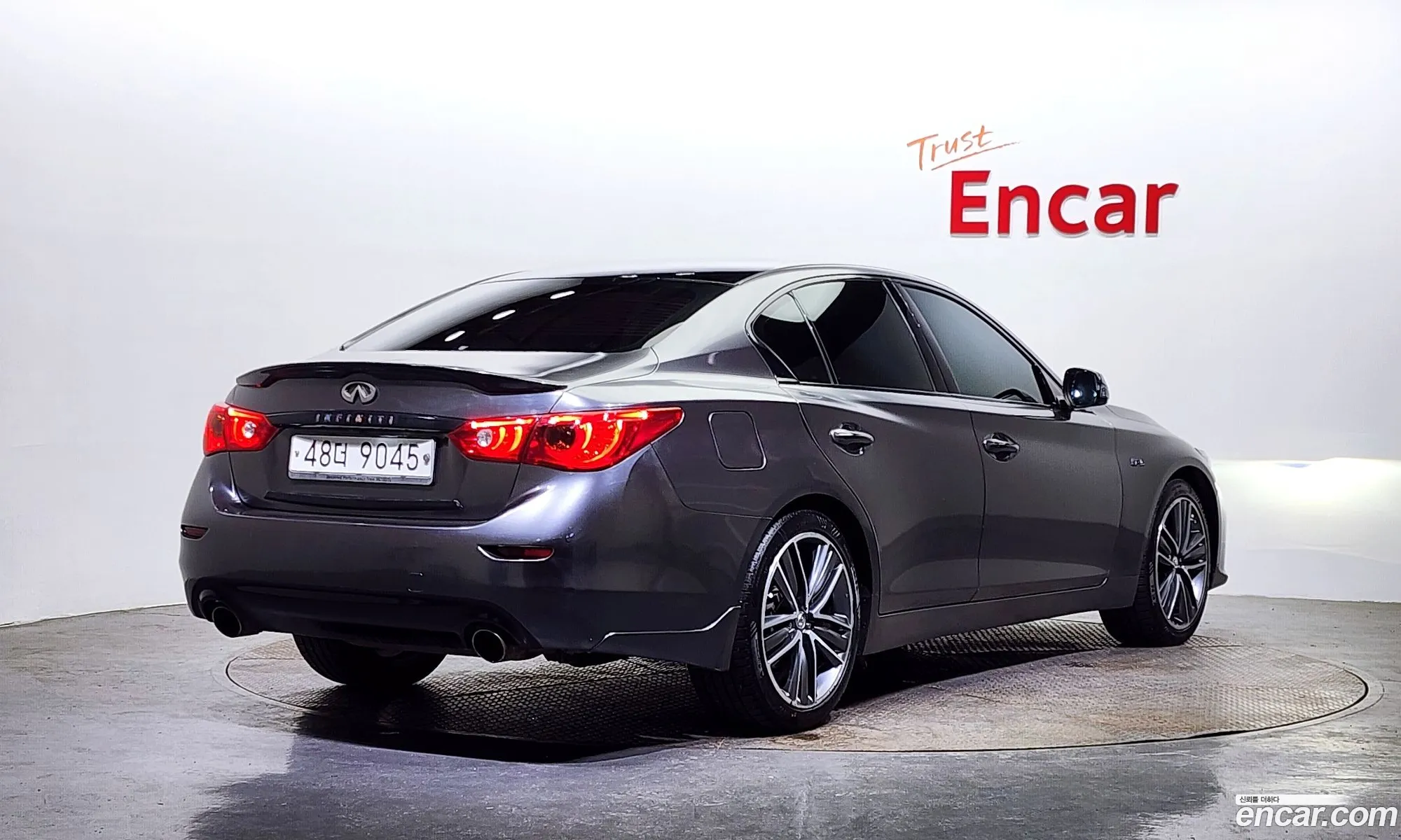 Infiniti Q50 22D Premium 2014 - фотография 3992220