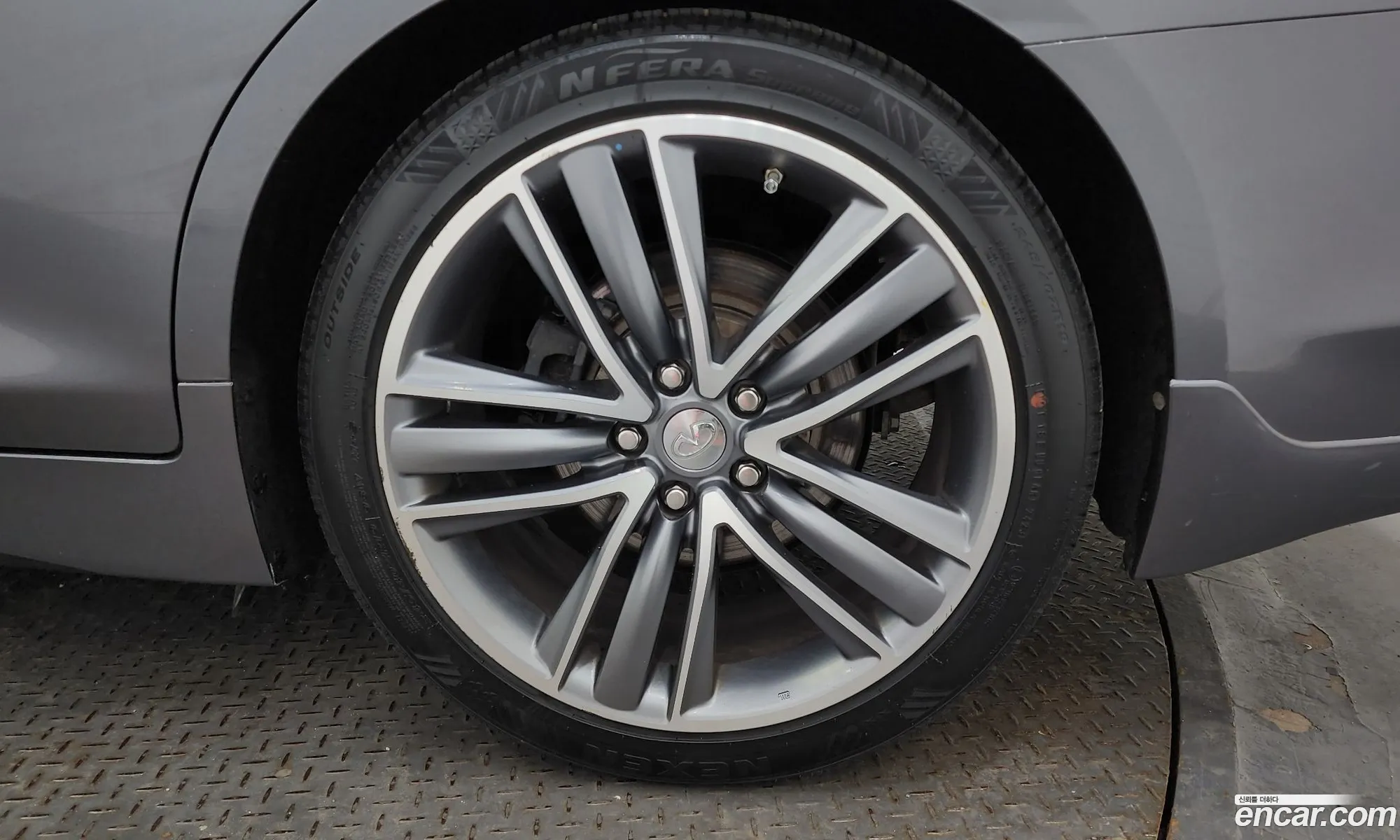 Infiniti Q50 22D Premium 2014 - фотография 3992223
