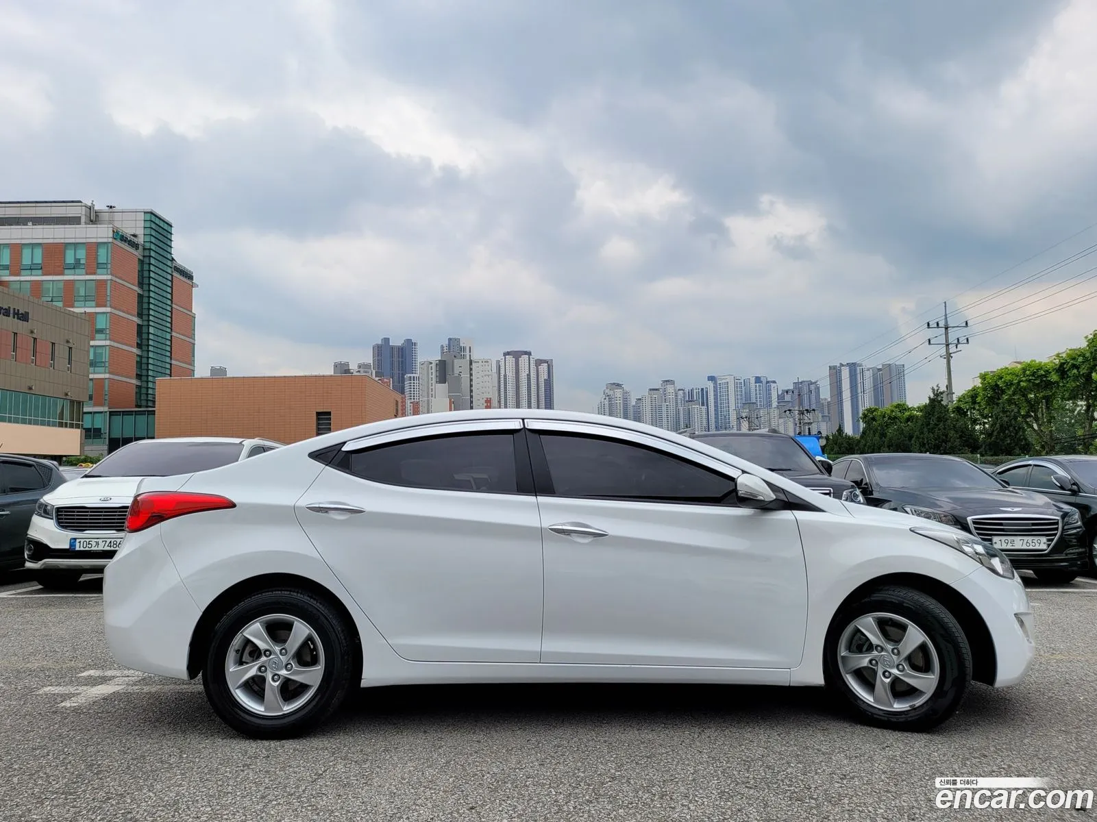 Hyundai Avante V M16 Gdi Luxury 2011 - фотография 14153664