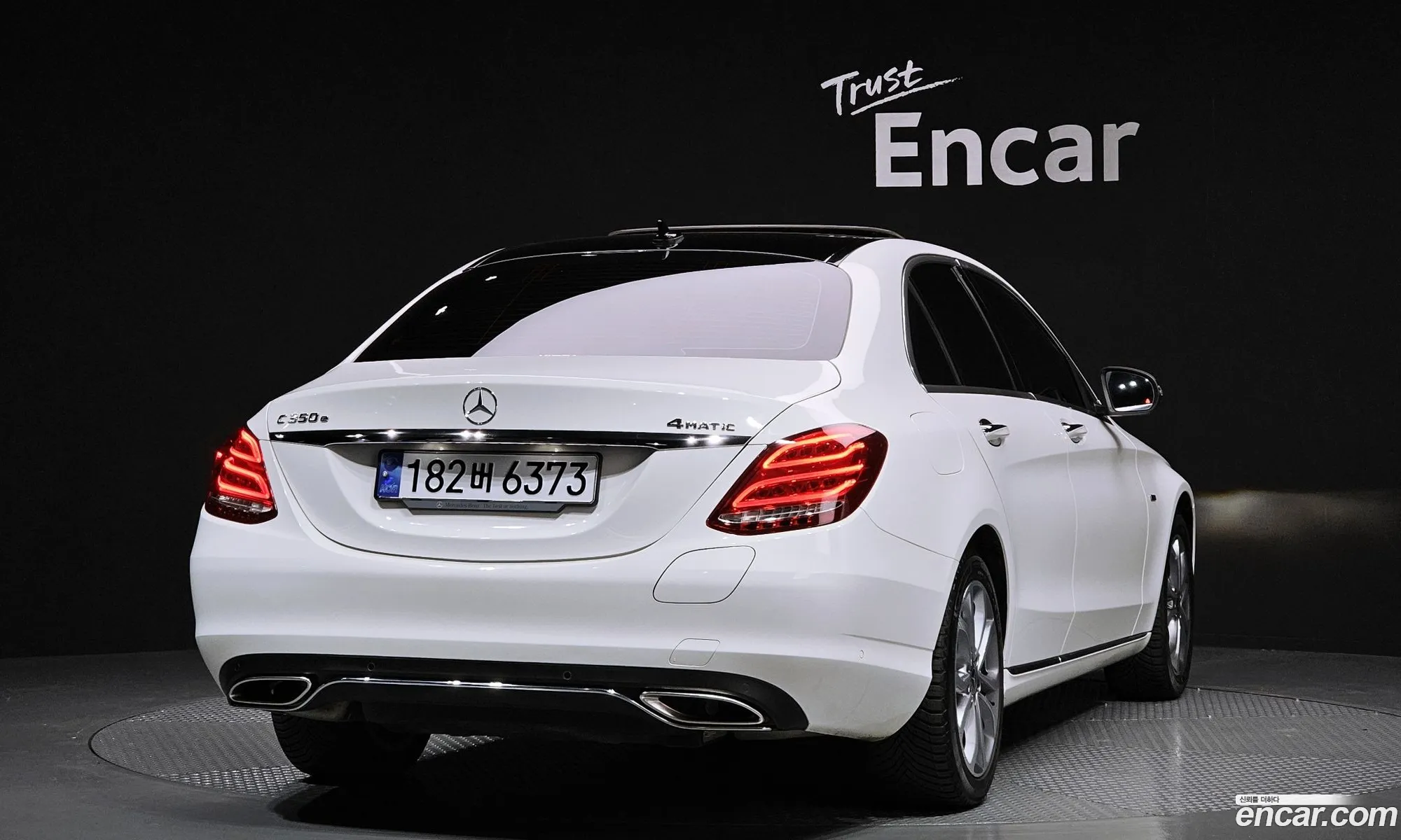 Mercedes C-Class W205 C350E - фотография 12655436