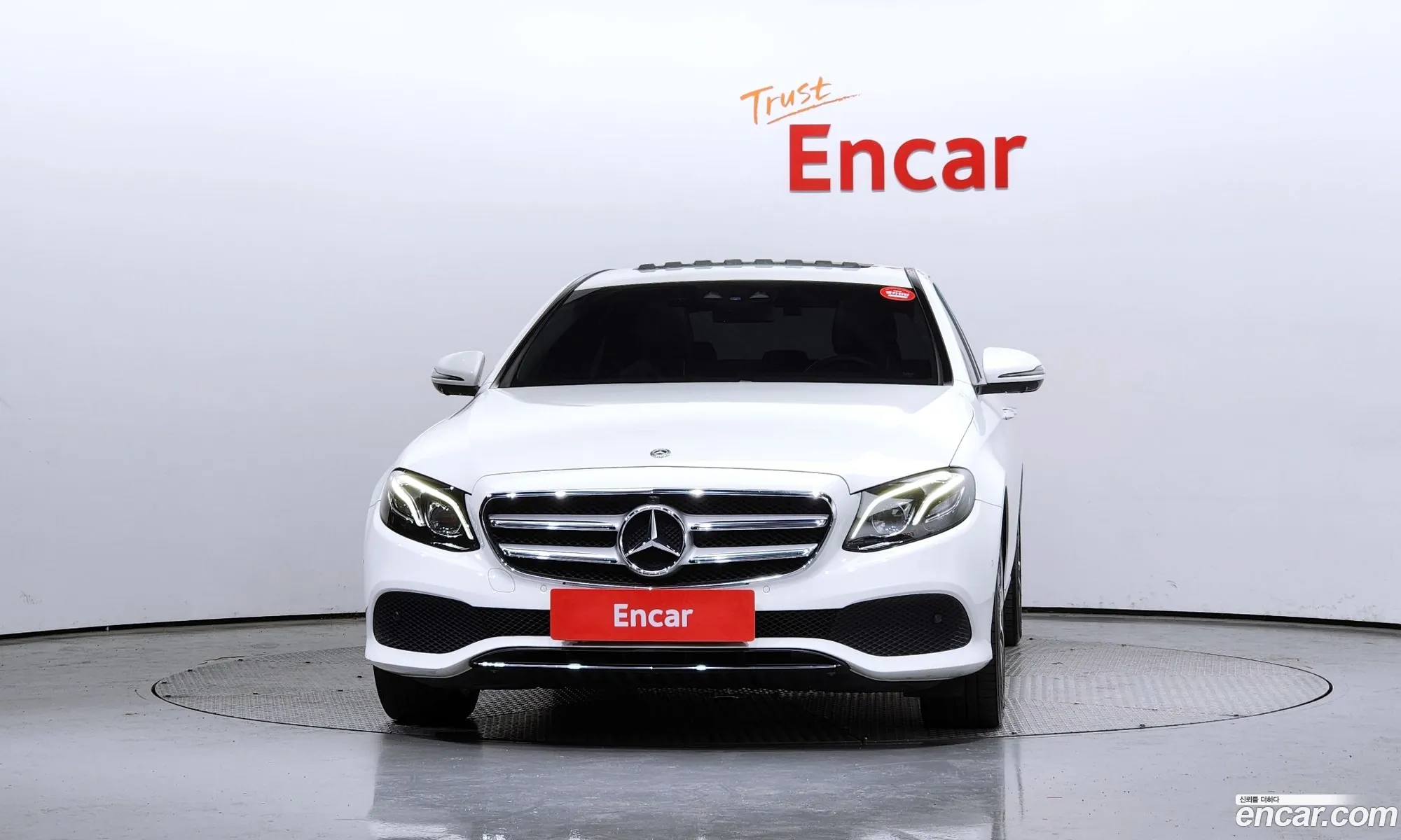Mercedes E-Class W213 E300 4Matic Avant Garde - фотография 12680845