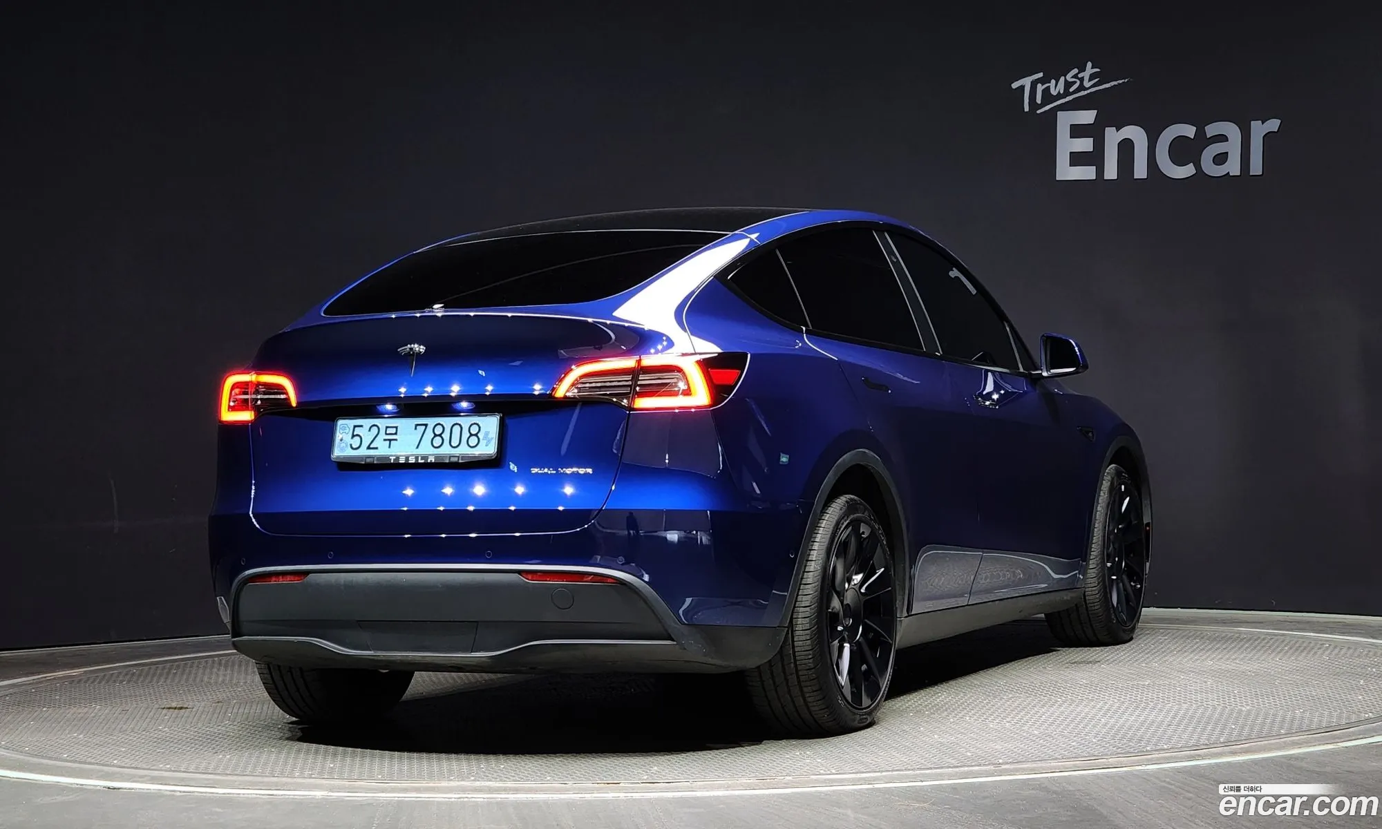 Tesla Model Y I Long Range 2022 - фотография 14605802