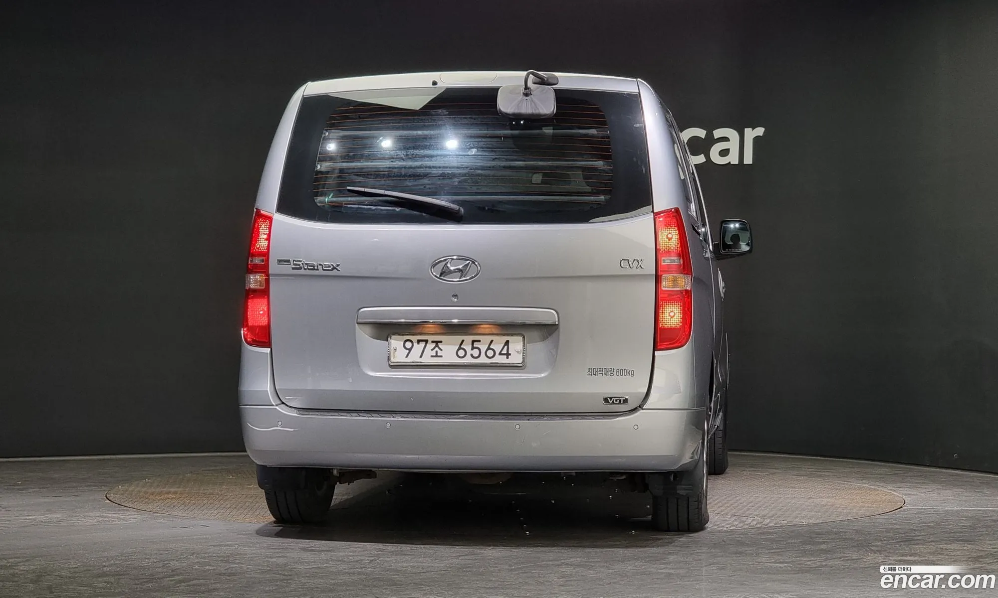 Hyundai Starex 5-Seater Van 2014 - фотография 11493587