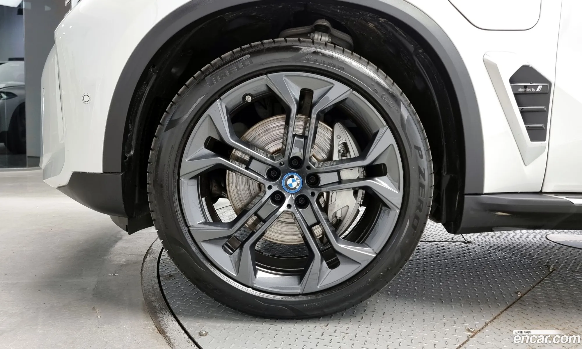 BMW X5 xDrive 50E Xline 2024 - фотография 12860891
