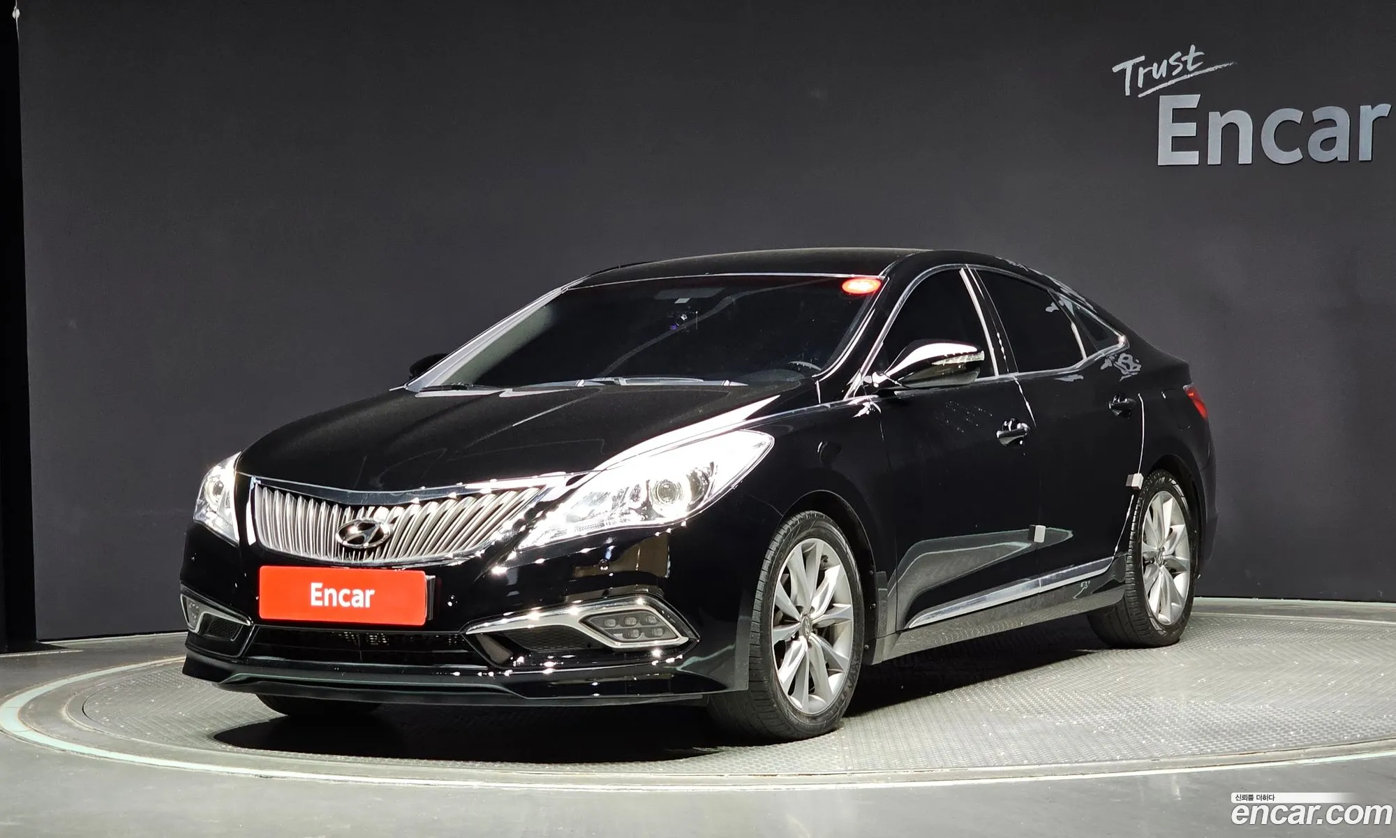 Hyundai Grandeur V Hg240 Modern 2015 - фотография 14336084