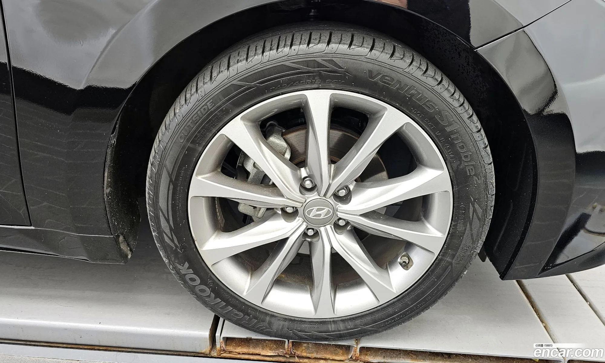 Hyundai Grandeur V Hg240 Modern 2015 - фотография 14336088