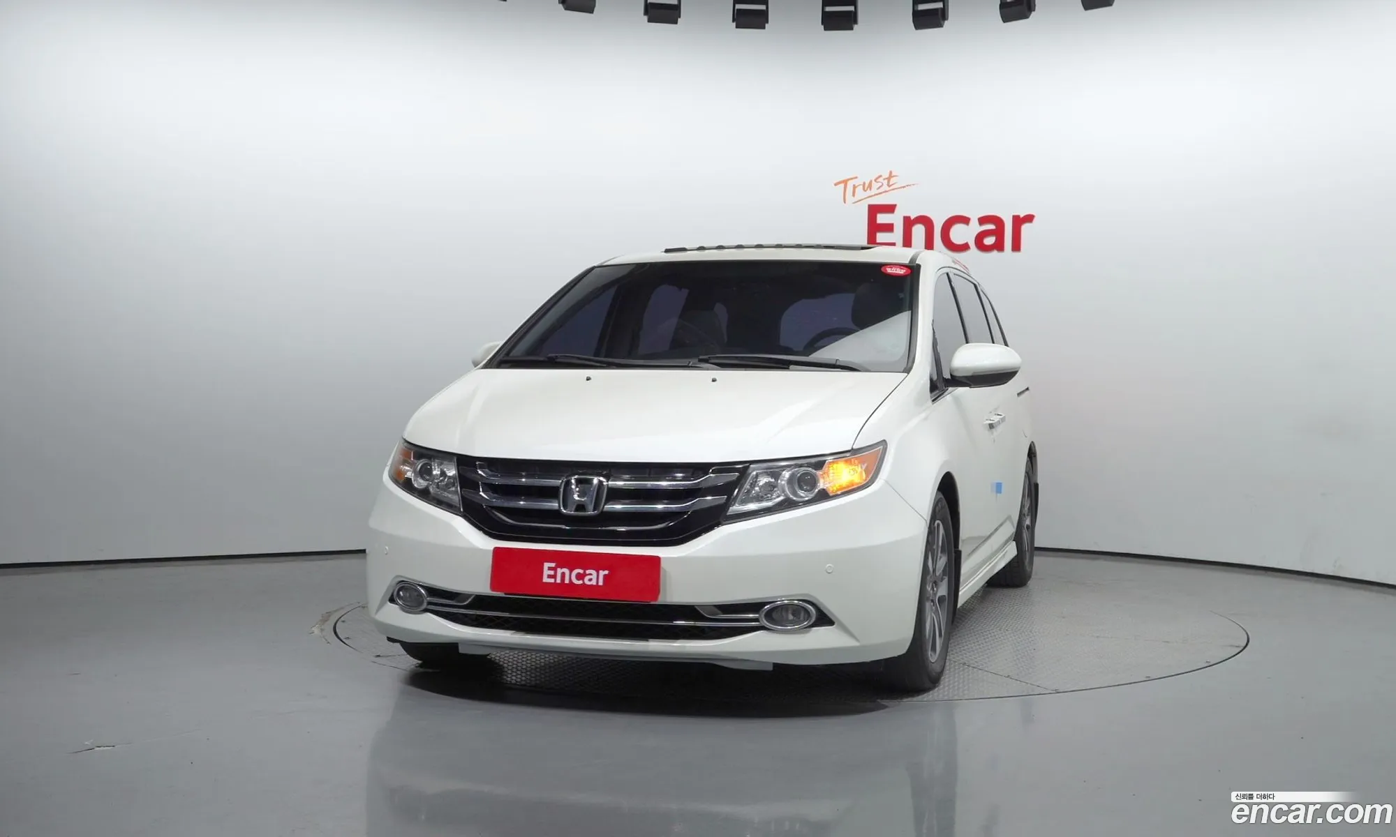 Honda Odyssey 35 2015 - фотография 12676241
