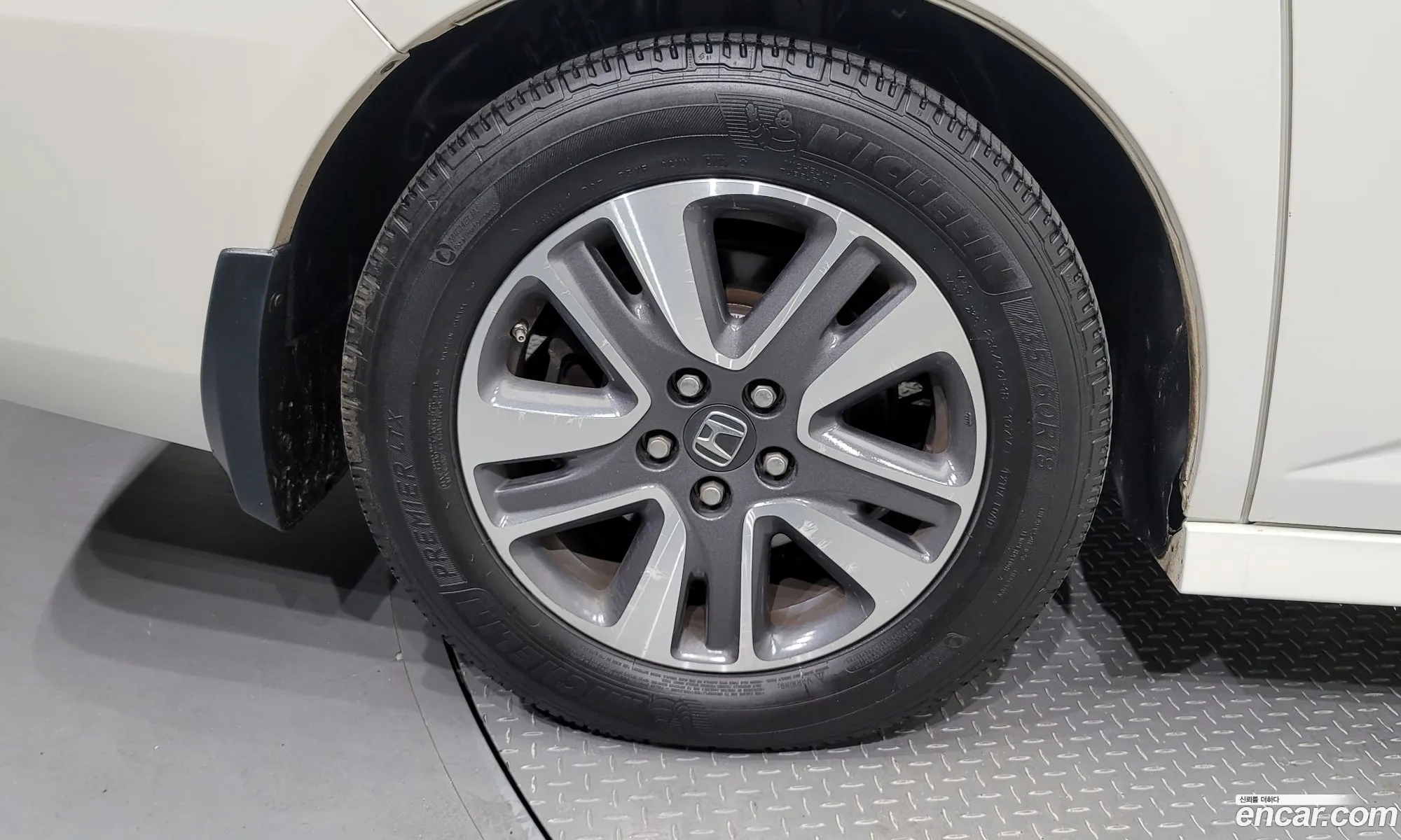 Honda Odyssey 35 2015 - фотография 12676243