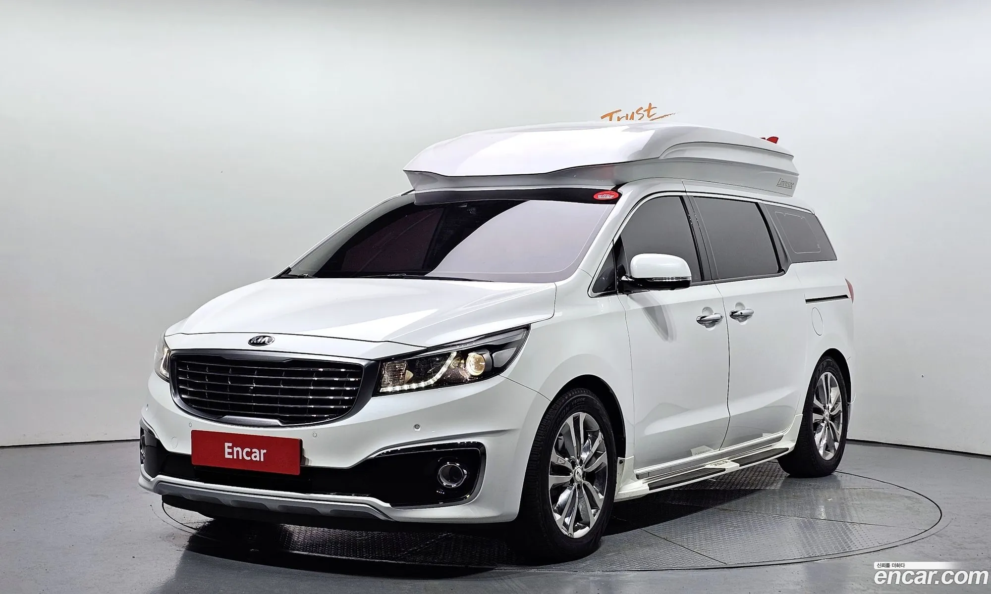 Kia Carnival Gasoline 9-Seater High Limousine Specially Equipped Company 2017 - фотография 16588297