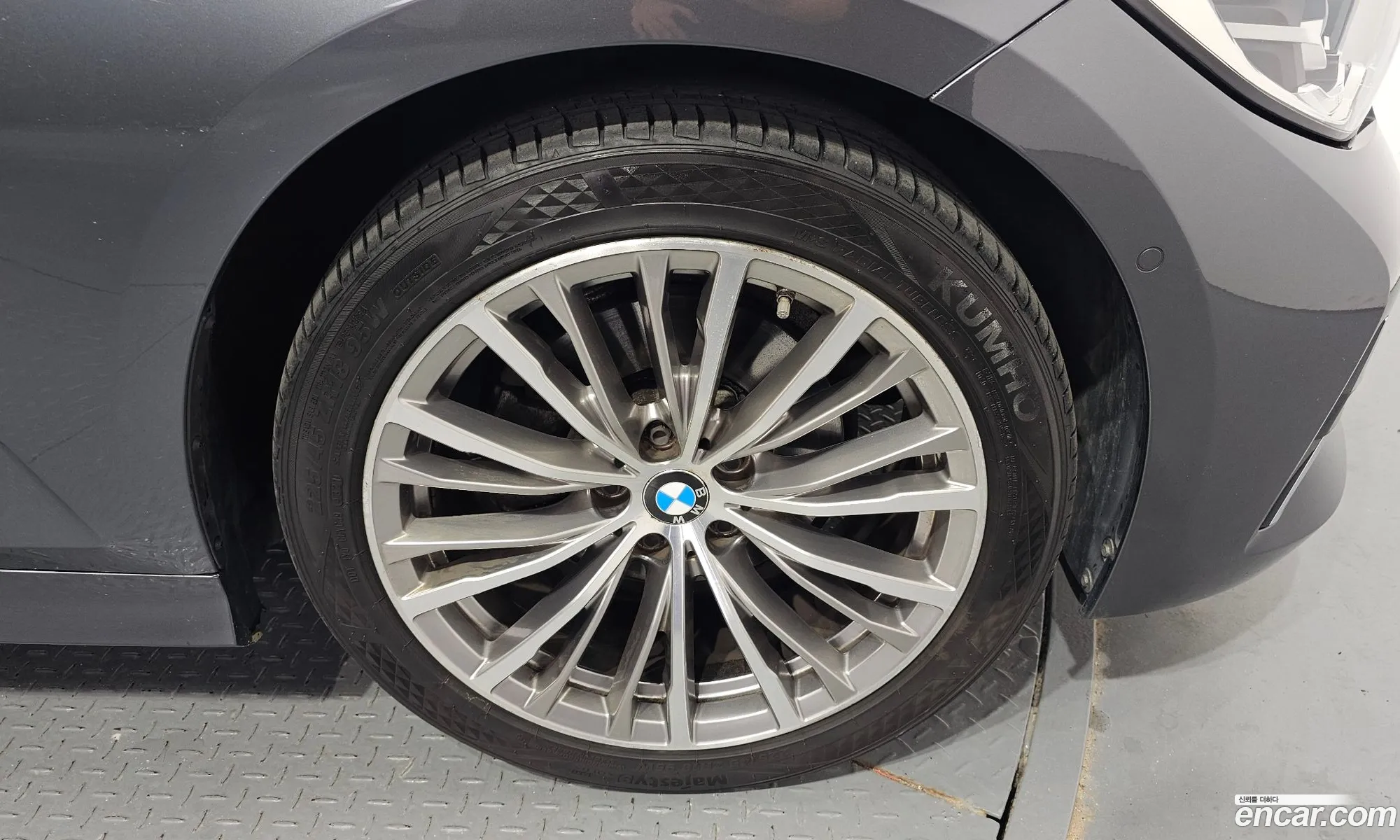 BMW 3Er 320D Luxury 2019 - фотография 12709431
