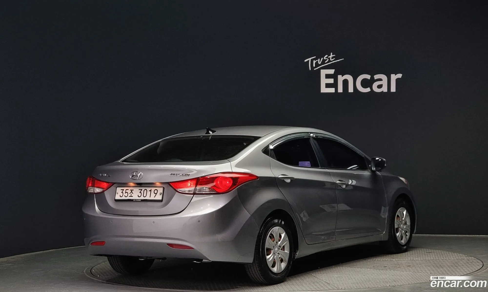 Hyundai Avante V M16 Gdi Deluxe 2012 - фотография 11577454
