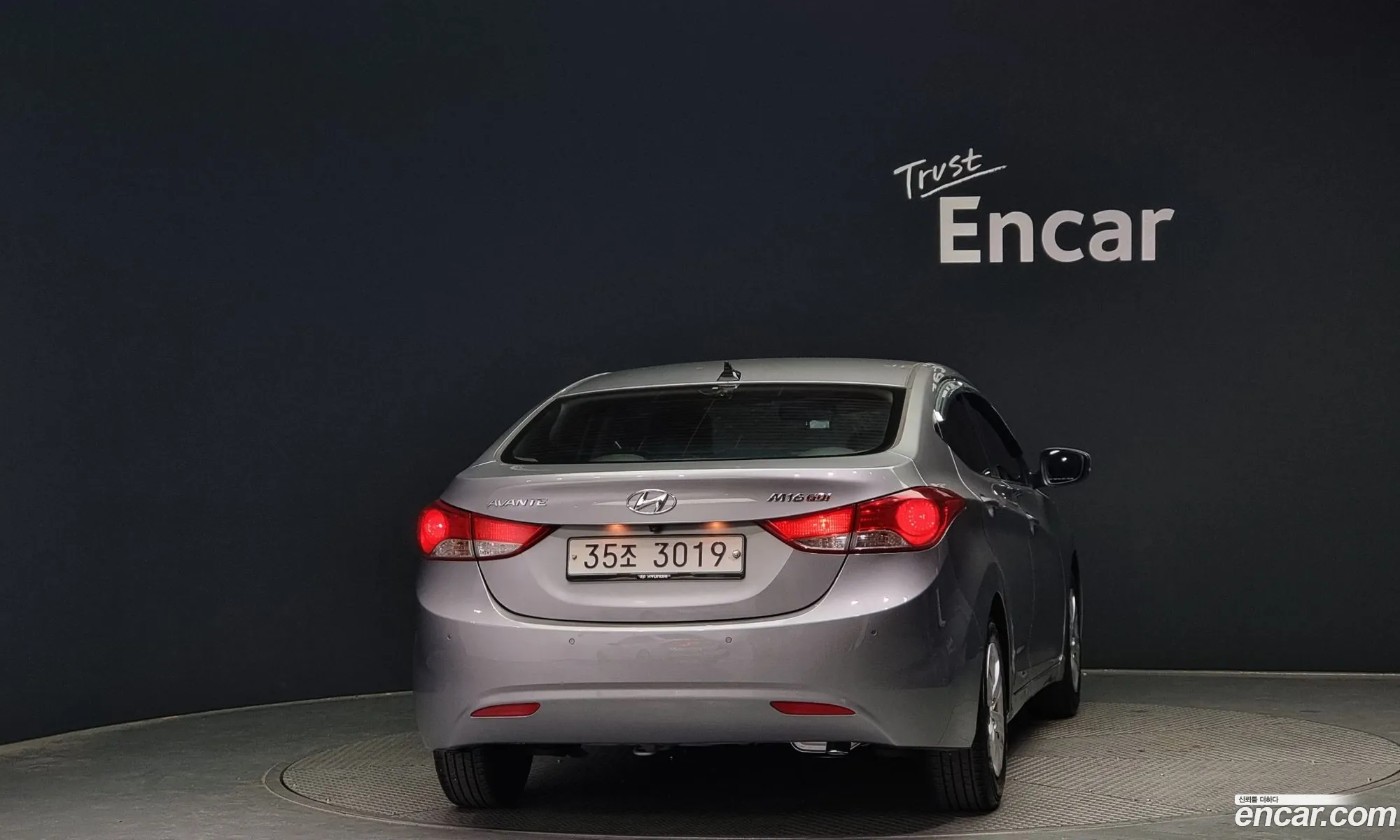 Hyundai Avante V M16 Gdi Deluxe 2012 - фотография 11577456