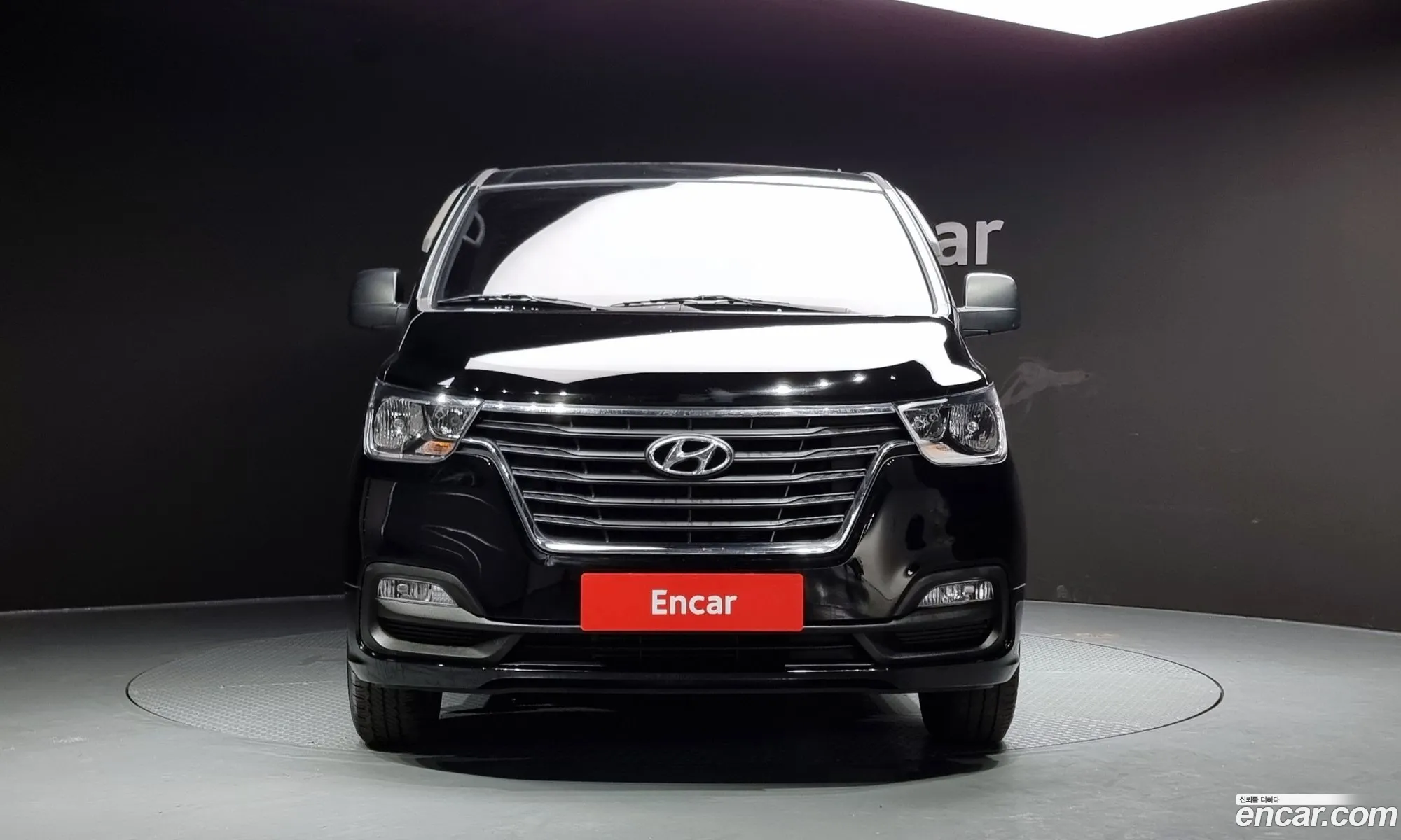 Hyundai Starex 5 Seater Van 2019 - фотография 16598888