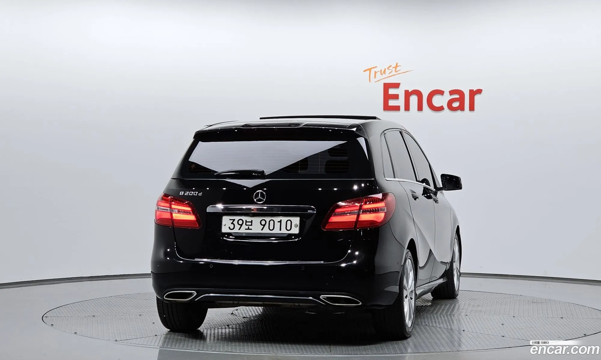 Mercedes-Benz B-Klasse B200D 2018 - фотография 12232995