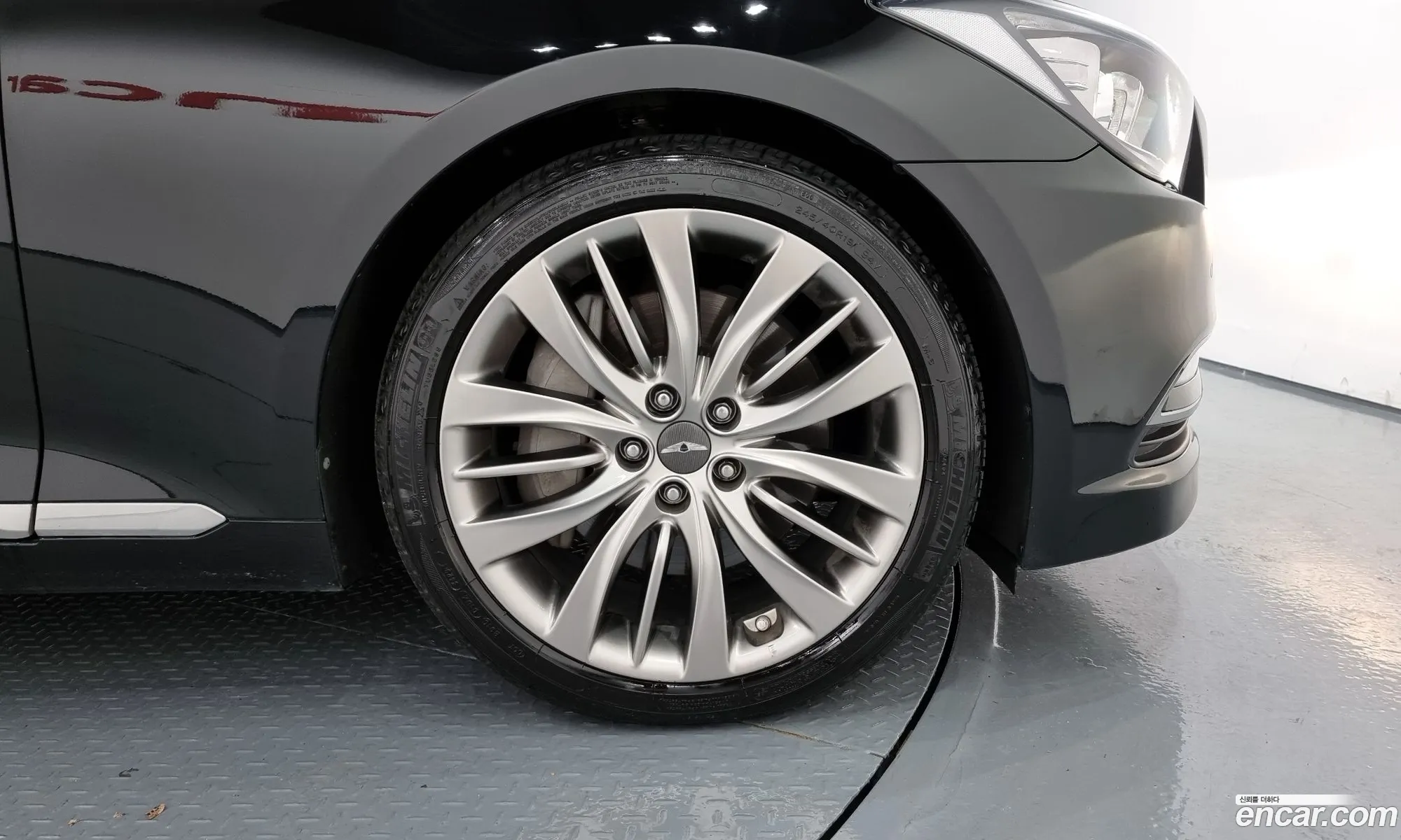 Hyundai Genesis Ii G330 Premium Awd 2016 - фотография 13392651