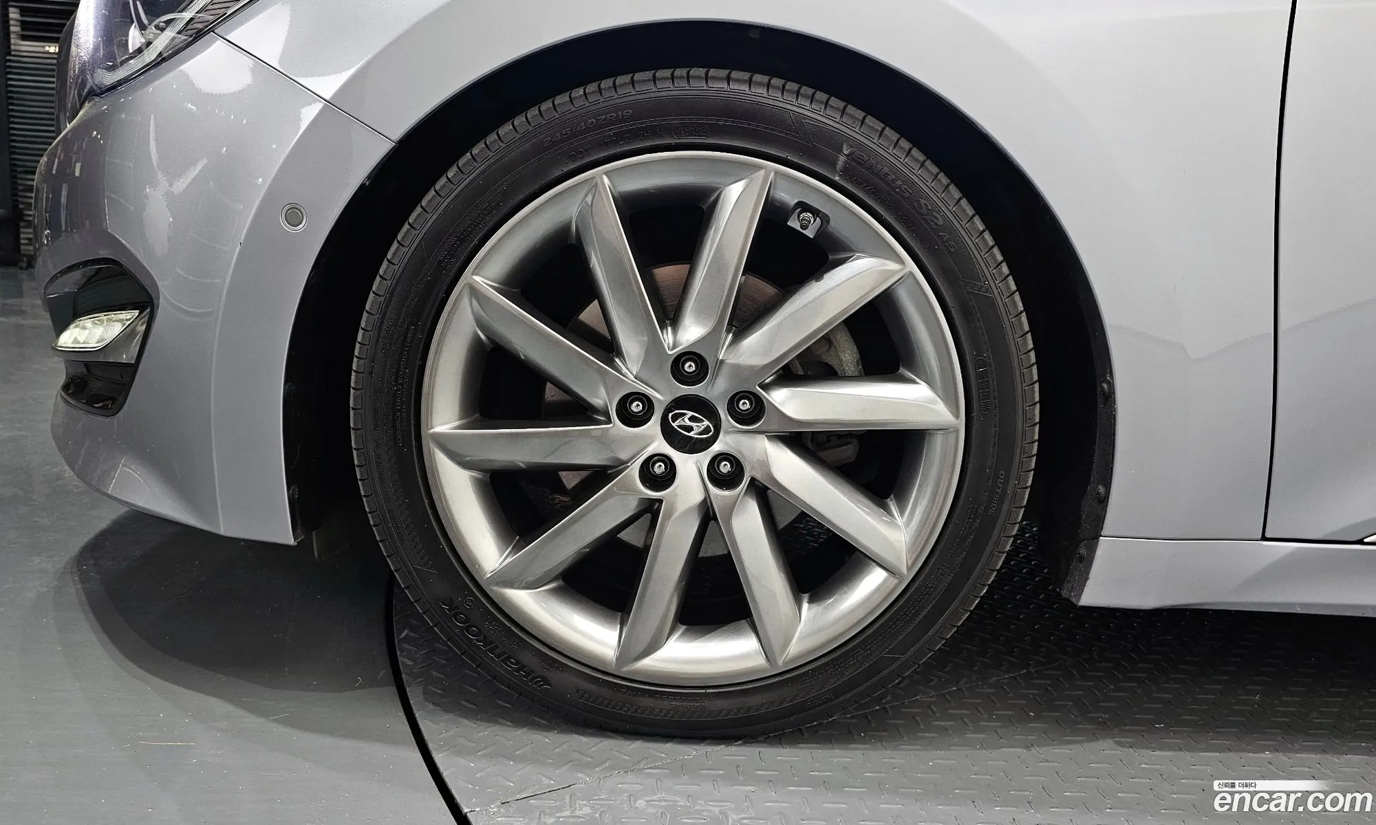 Hyundai Aslan Aslan G330 Exclusive 2015 - фотография 15945014