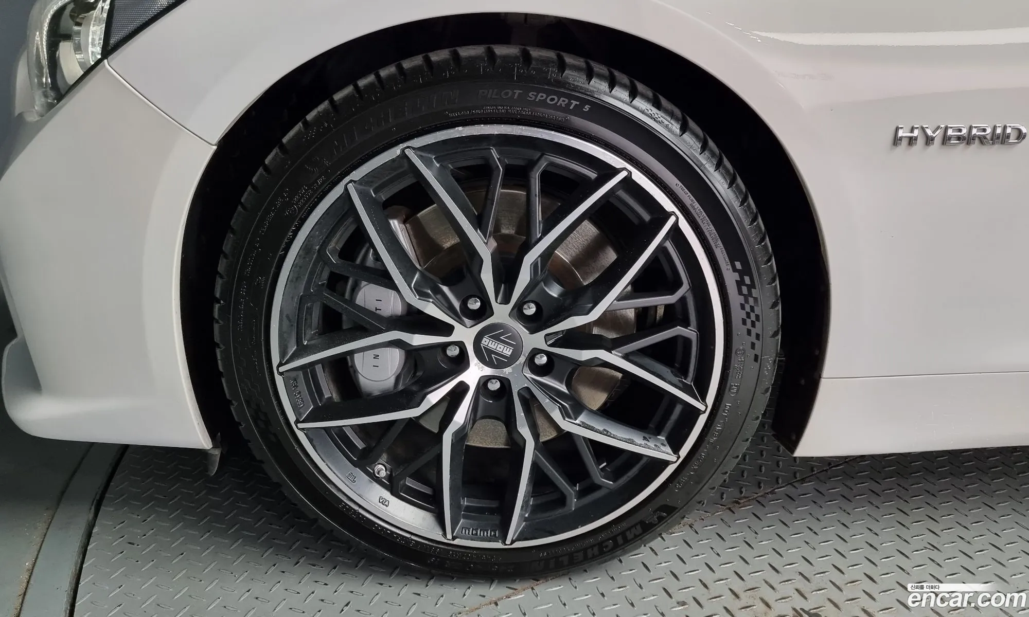 Infiniti Q50 35 Hybrid High Tech 2015 - фотография 3795168