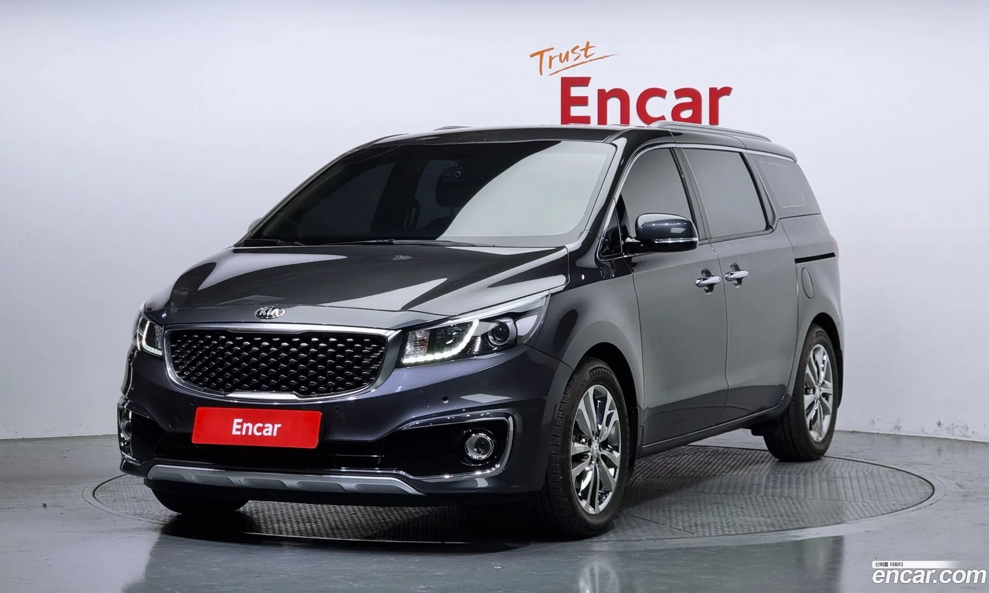 Kia All New Carnival 7-Seater Limousine Magic Space - фотография 11309838