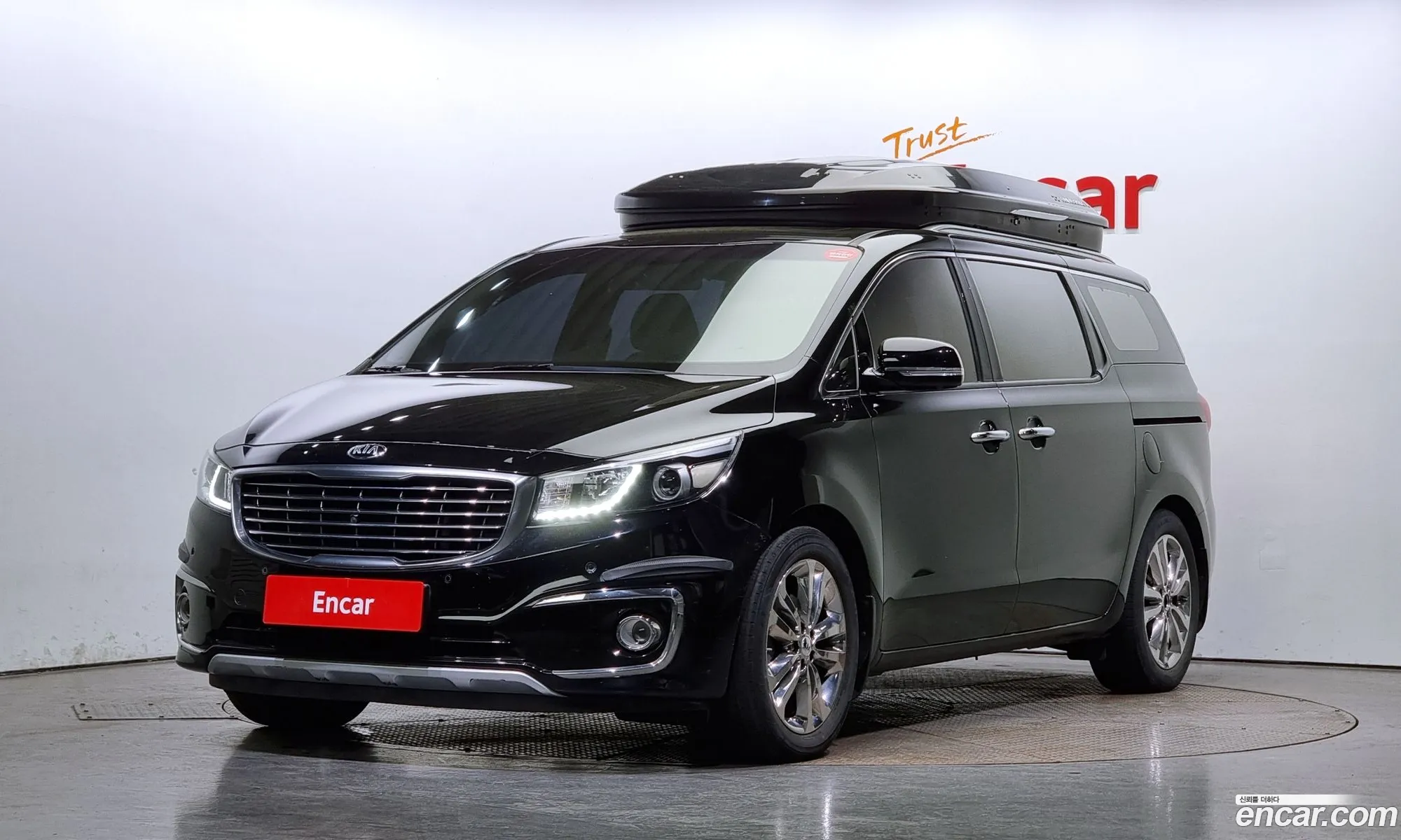 Kia Carnival 9-Seater Noblesse 2018 - фотография 3513620