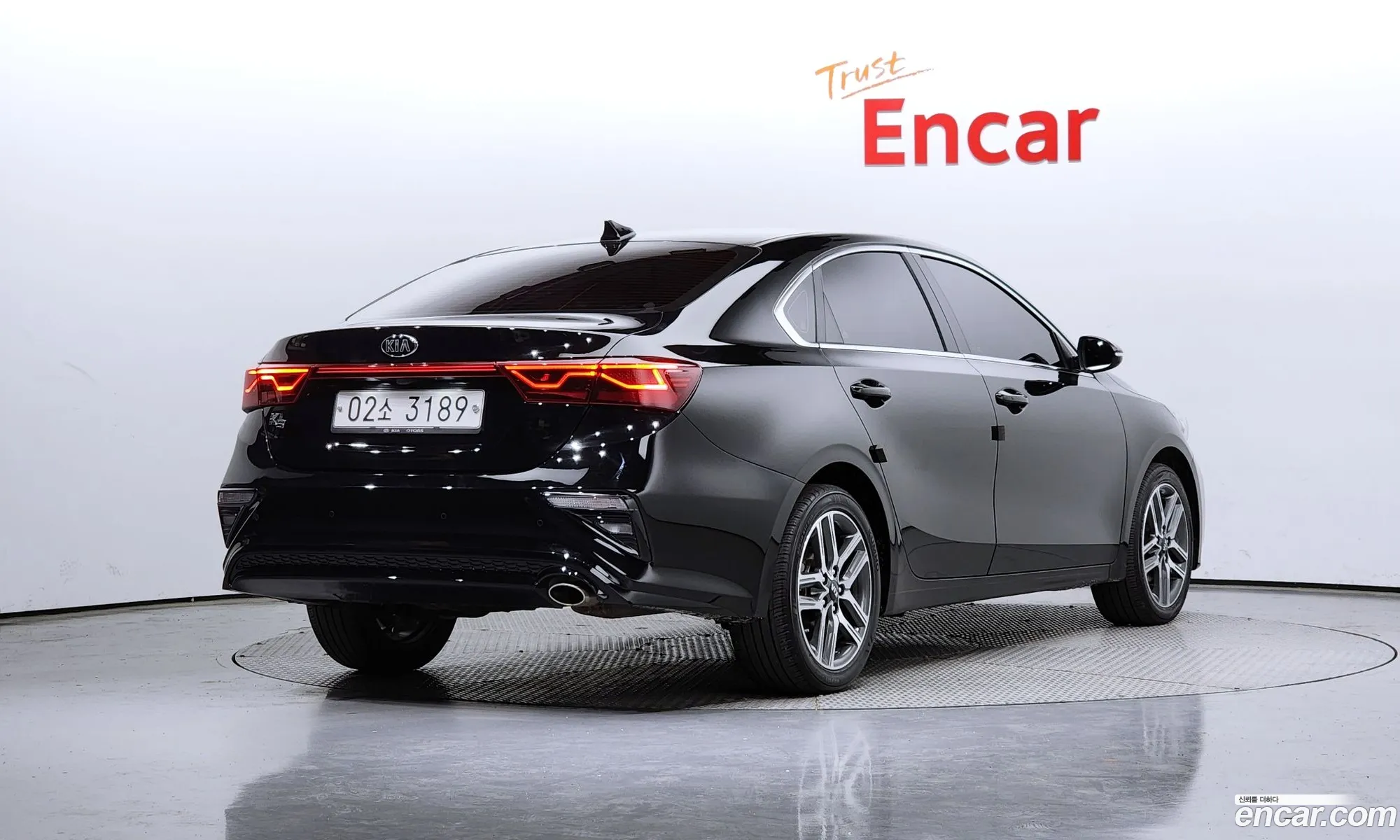 Kia K3 Luxury 2019 - фотография 11973937