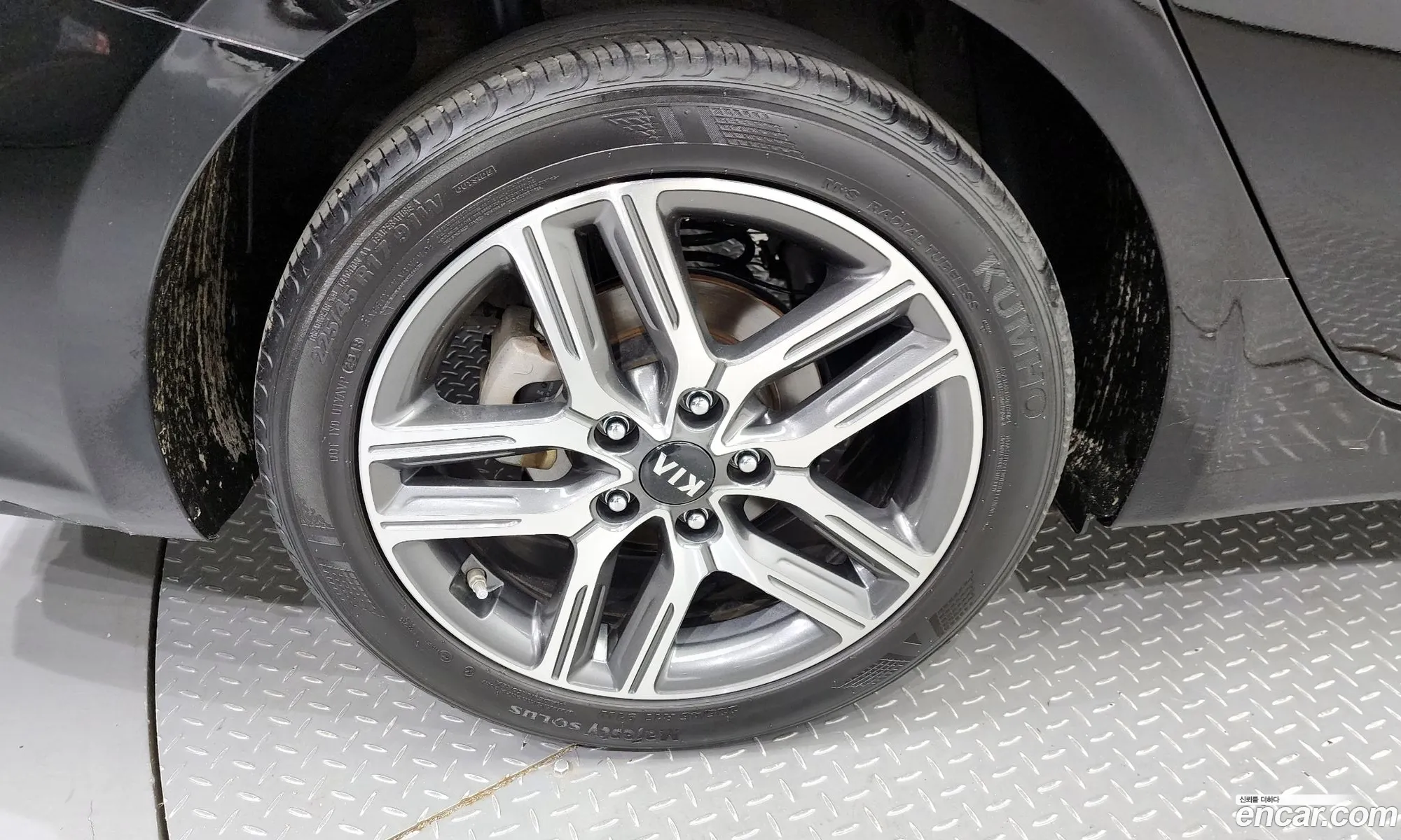 Kia K3 Luxury 2019 - фотография 11973940