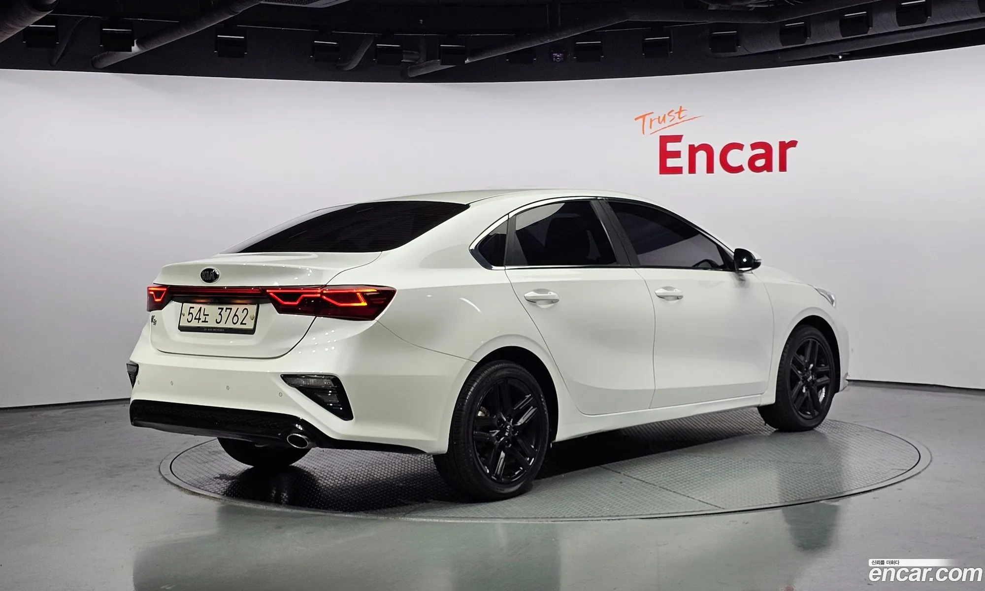 Kia K3 Luxury 2019 - фотография 11973925