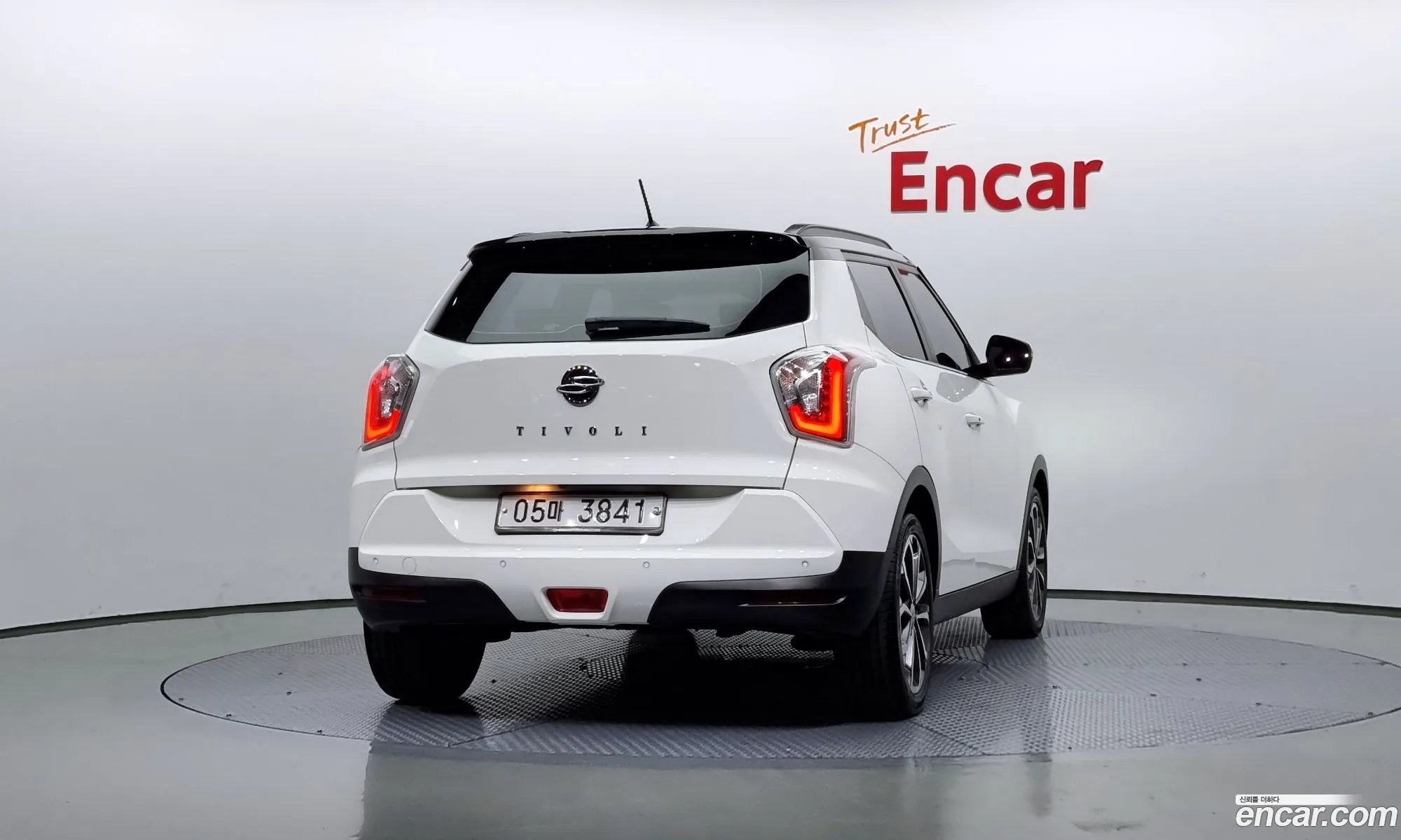 Ssangyong Tivoli Tivoli Vx 2Wd 2018 - фотография 17505733