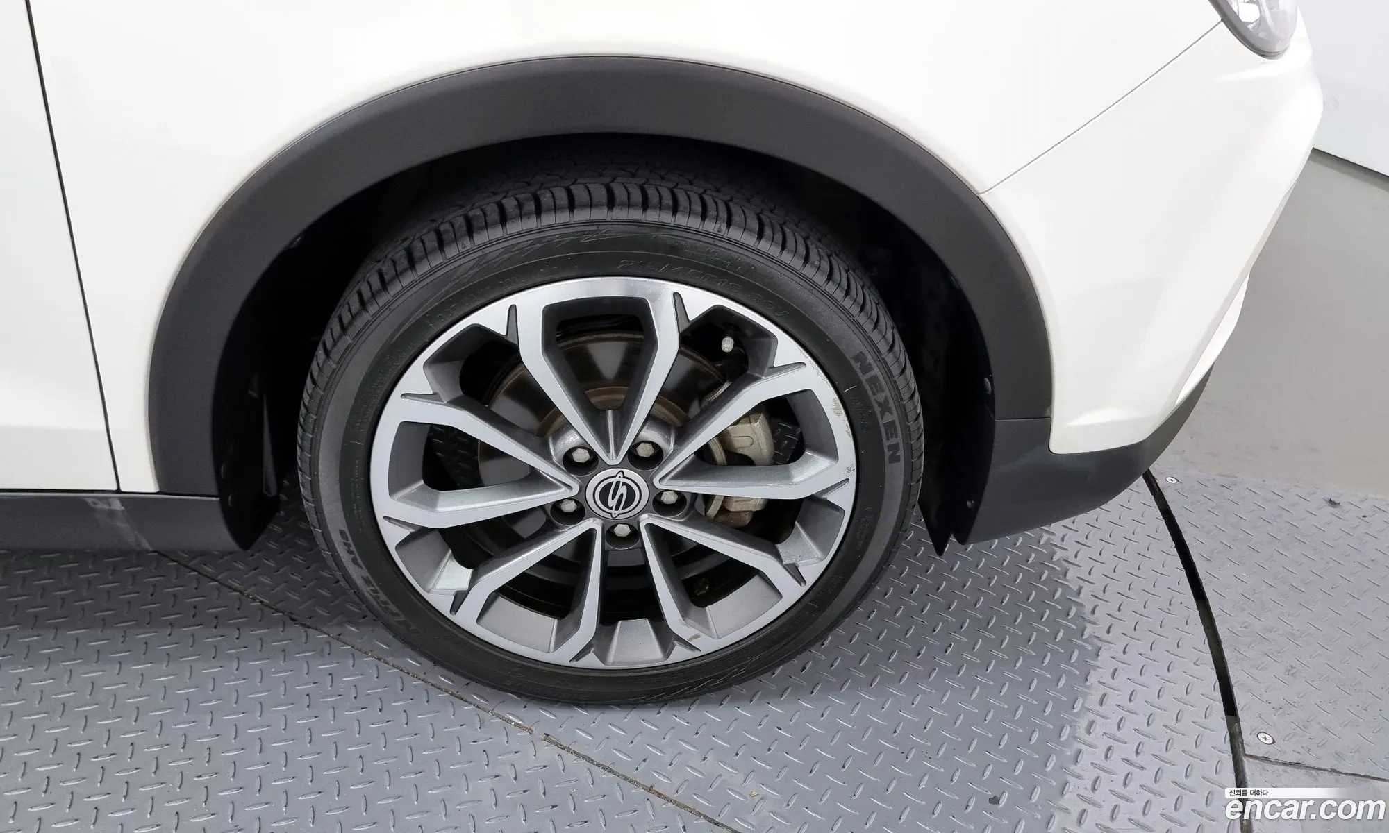 Ssangyong Tivoli Tivoli Vx 2Wd 2018 - фотография 17505734