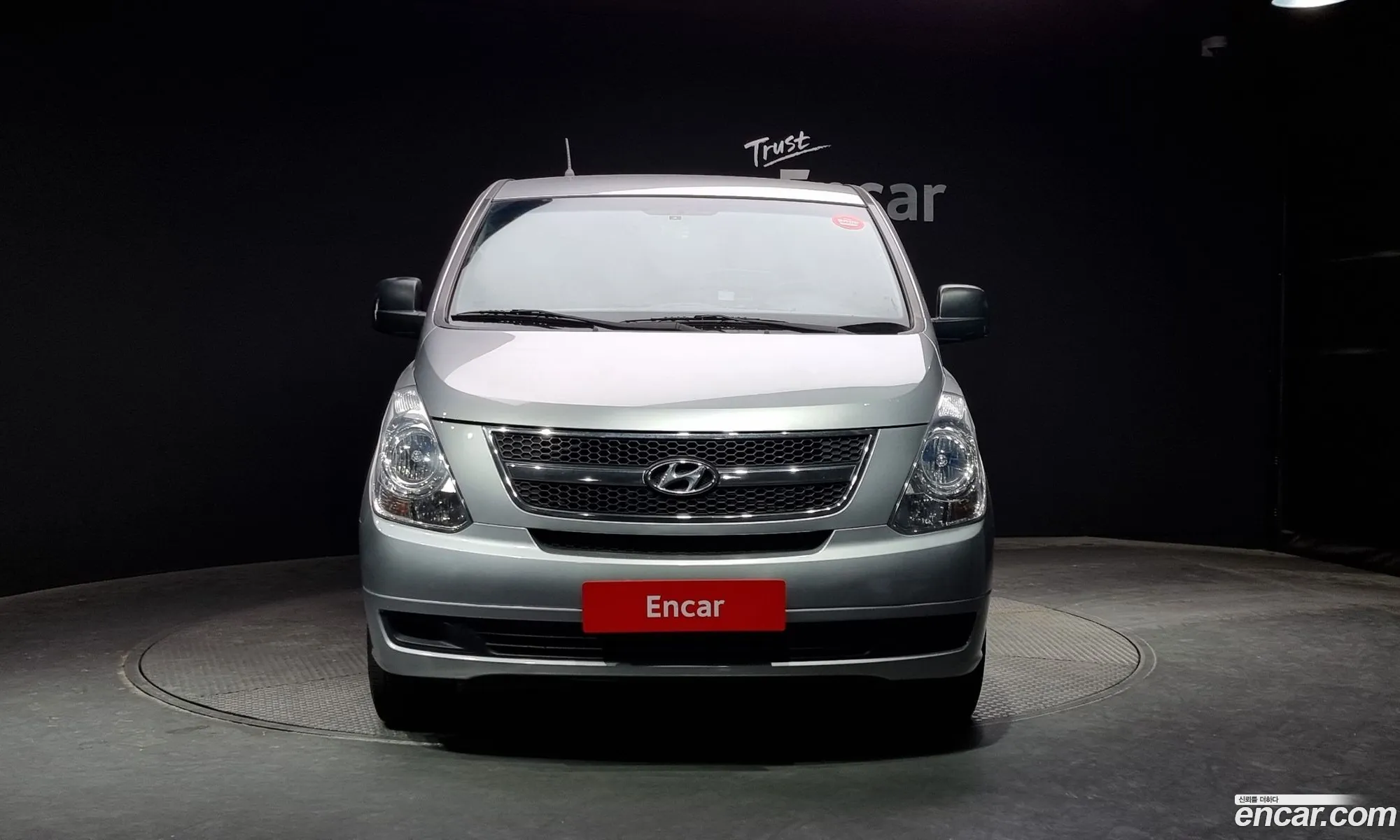 Hyundai Starex 3-Seater Van 2015 - фотография 16069266