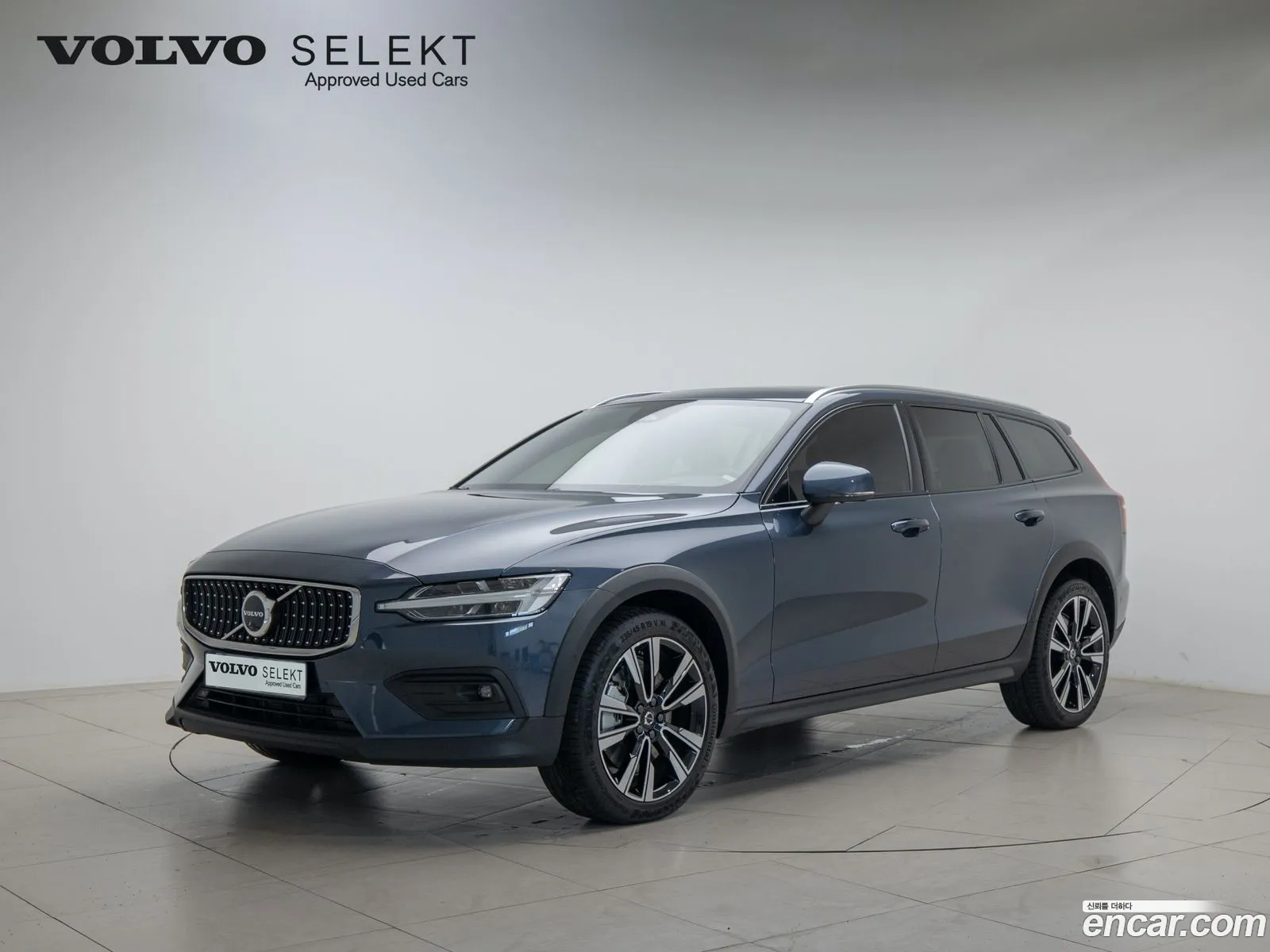 Volvo V60 B5 Ultimate Awd 2024 - фотография 14715686