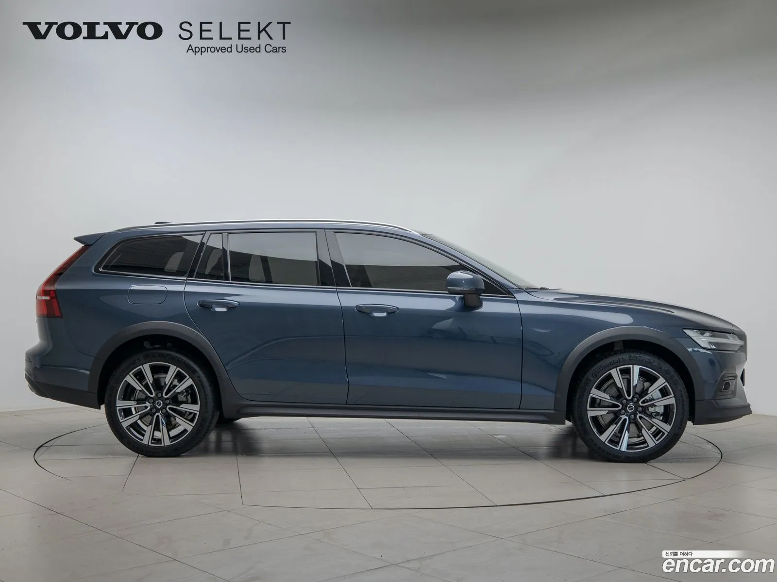 Volvo V60 B5 Ultimate Awd 2024 - фотография 14715688