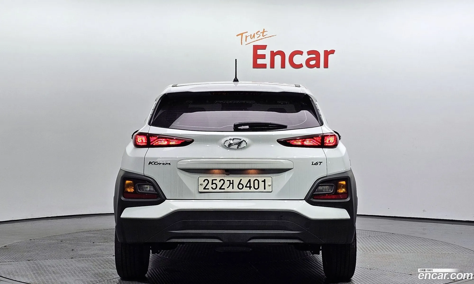 Hyundai Kona I 16 Turbo 2Wd 2019 - фотография 18060922