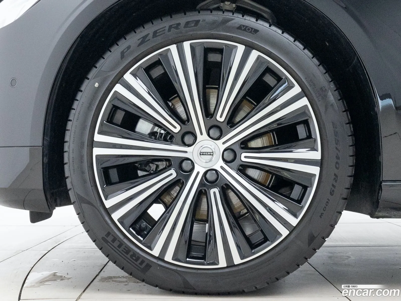 Volvo S90 B5 Ultimate Bright 2024 - фотография 6528546