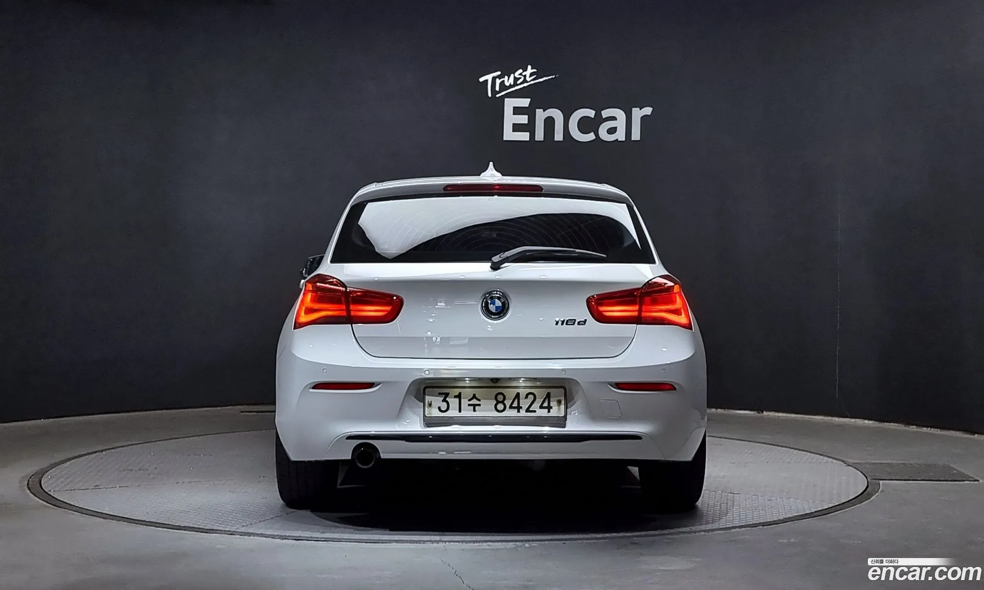 BMW 1Er 118D Sport 5 Door 2017 - фотография 6120
