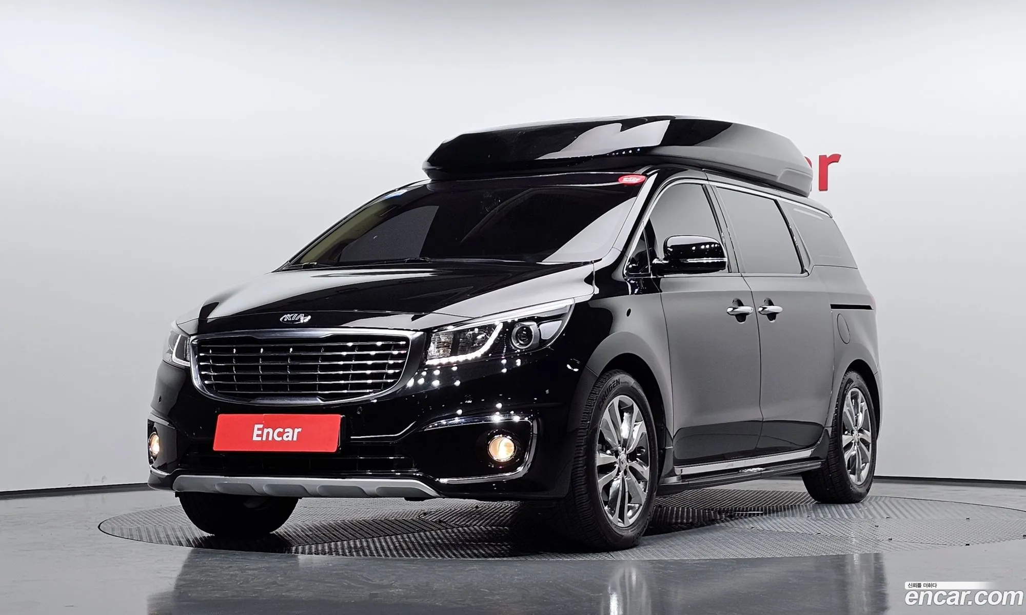 Kia Carnival 9-Seater High Limousine 2016 - фотография 13409647