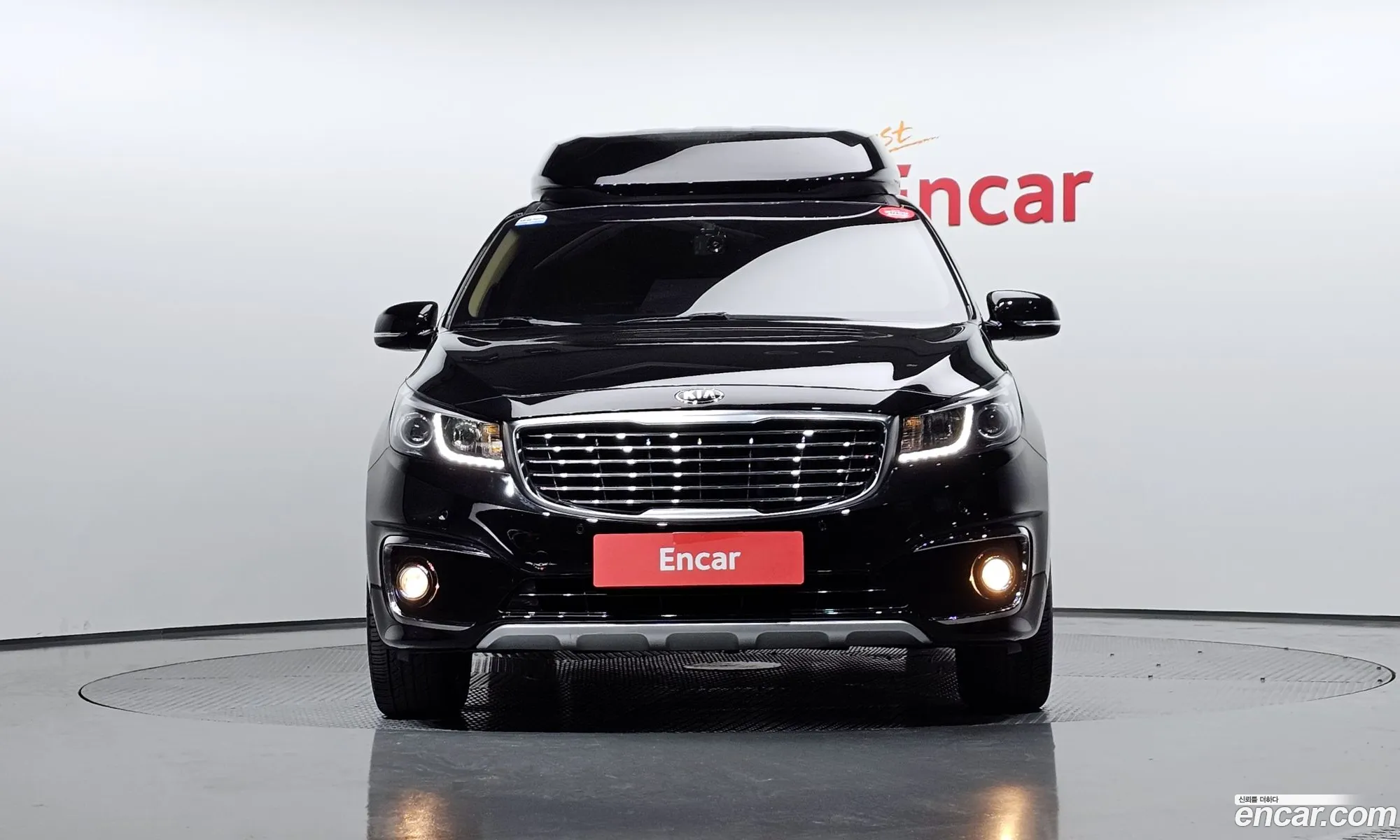 Kia Carnival 9-Seater High Limousine 2016 - фотография 13409650