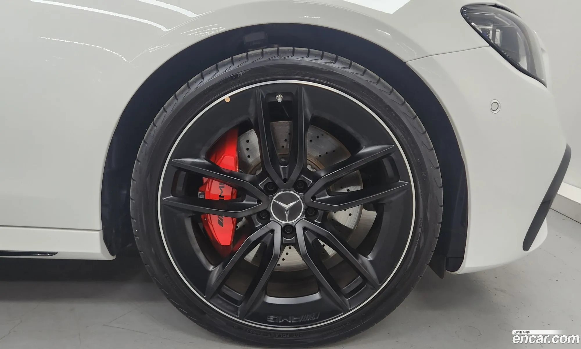 Mercedes-Benz E-Klasse E53 Amg 4Matic 2023 - фотография 12600616
