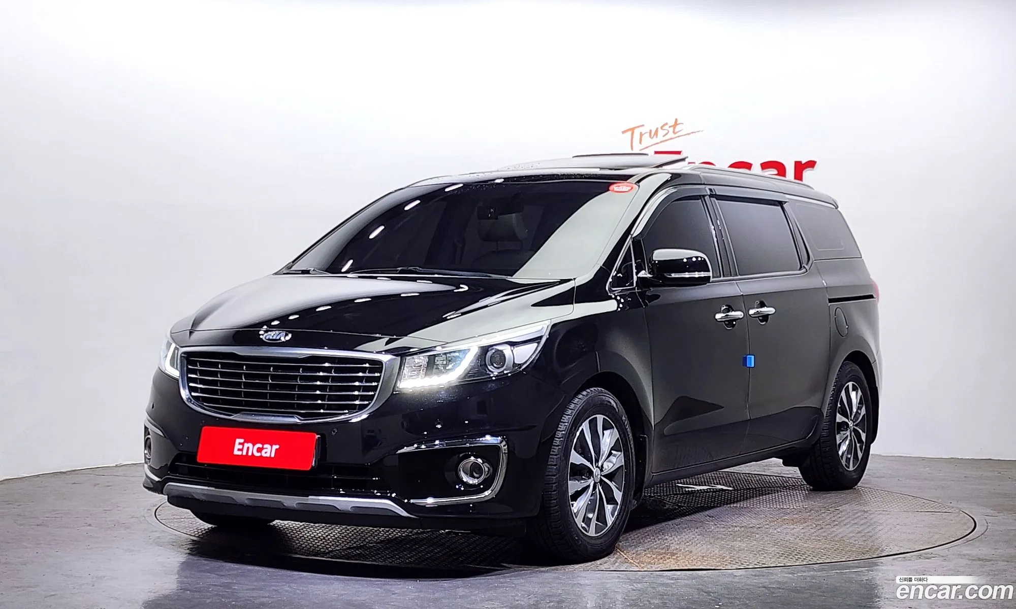 Kia All New Carnival 9-Seater Luxury - фотография 11627455