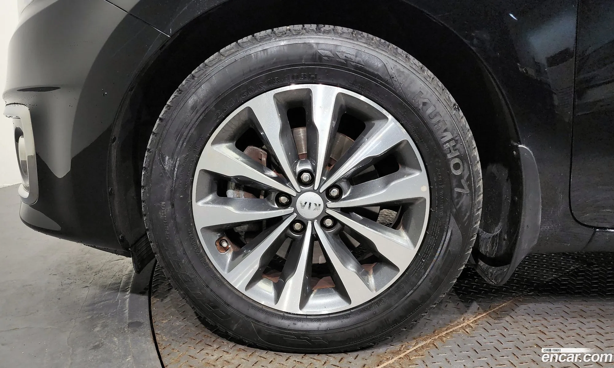 Kia All New Carnival 9-Seater Luxury - фотография 11627459