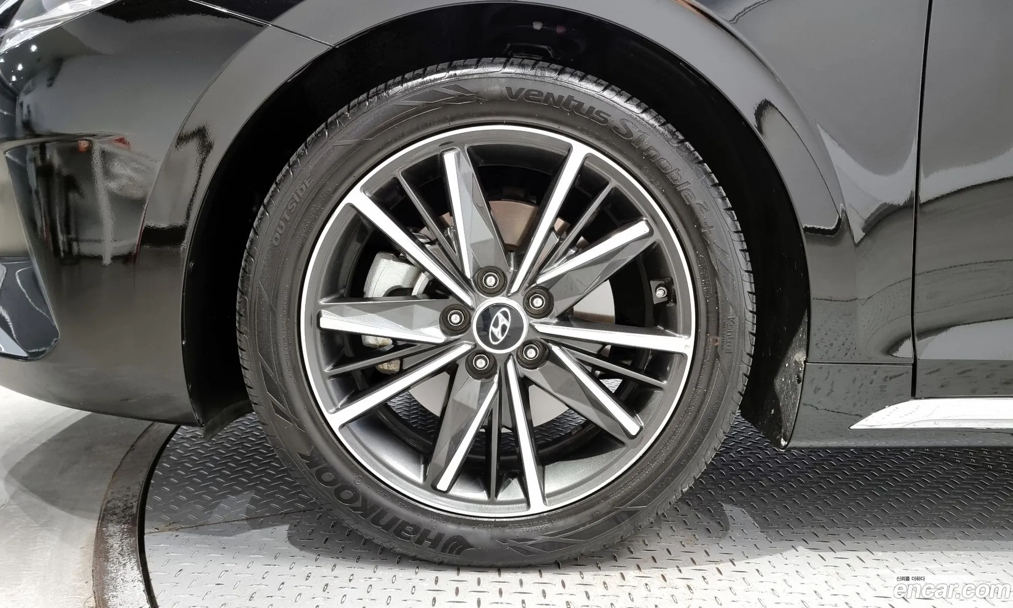 Hyundai Grandeur Vi 25 2022 - фотография 18988076