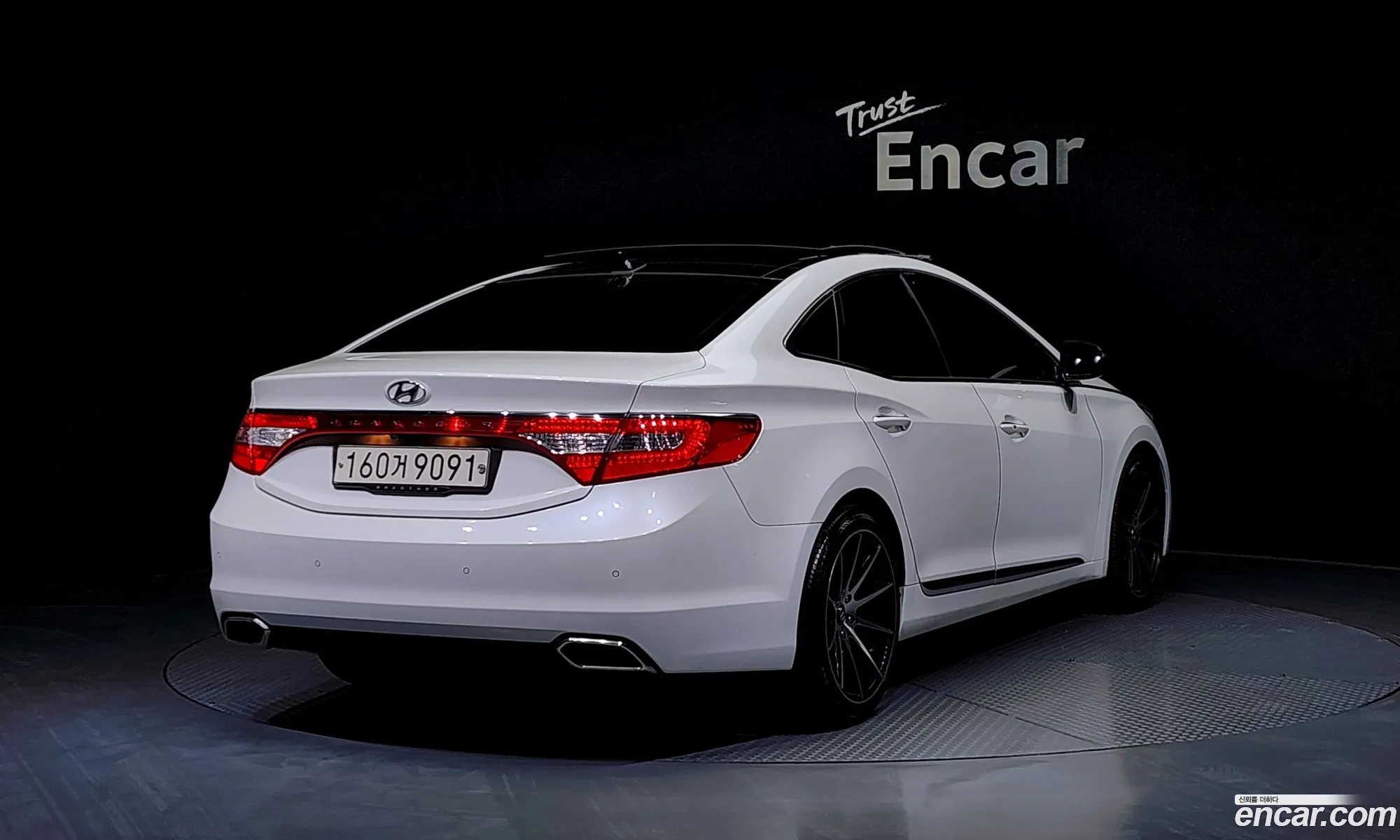 Hyundai Grandeur Hg240 Modern 2015 - фотография 19072257