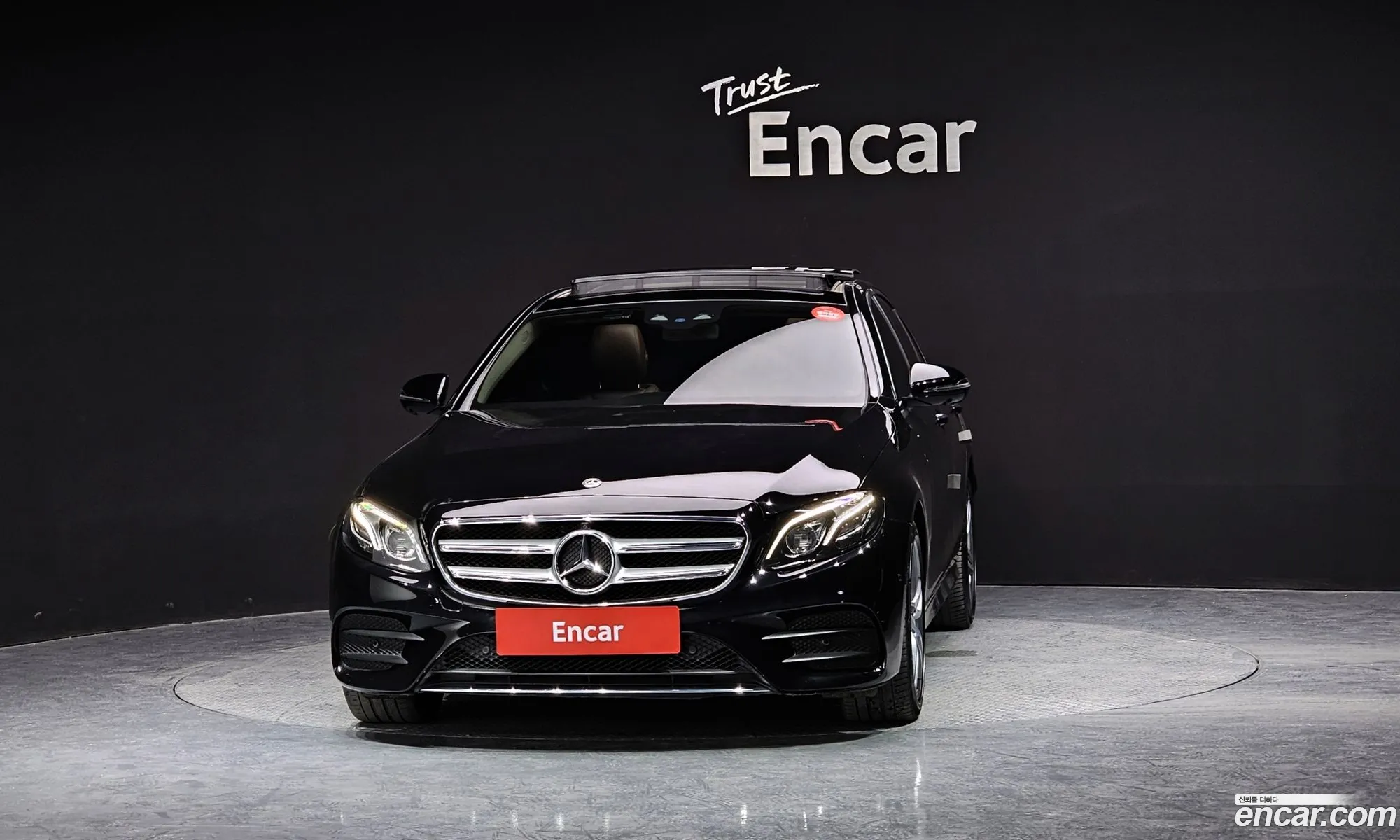 Mercedes-Benz E-Klasse E350D 2017 - фотография 12168547