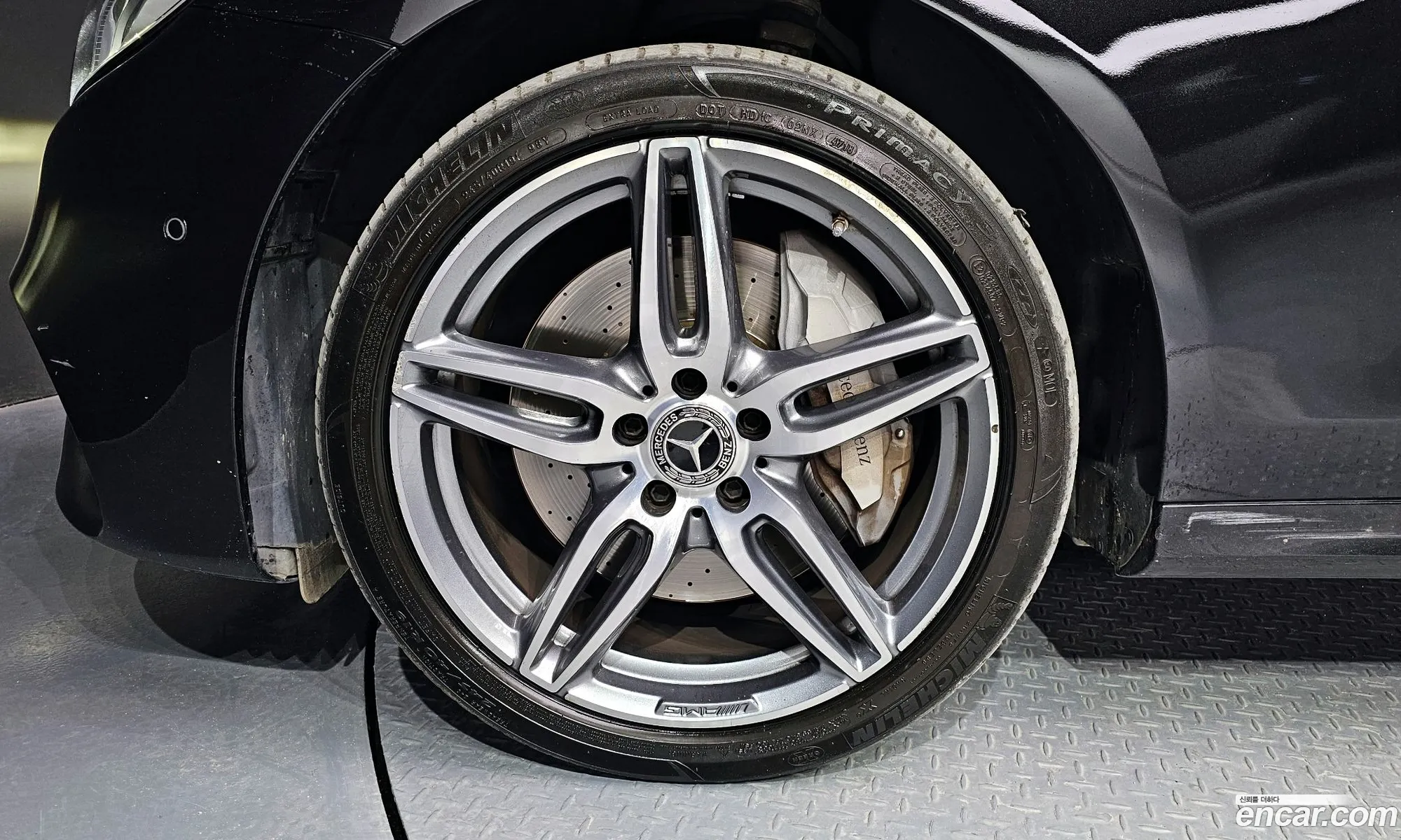 Mercedes-Benz E-Klasse E350D 2017 - фотография 12168549
