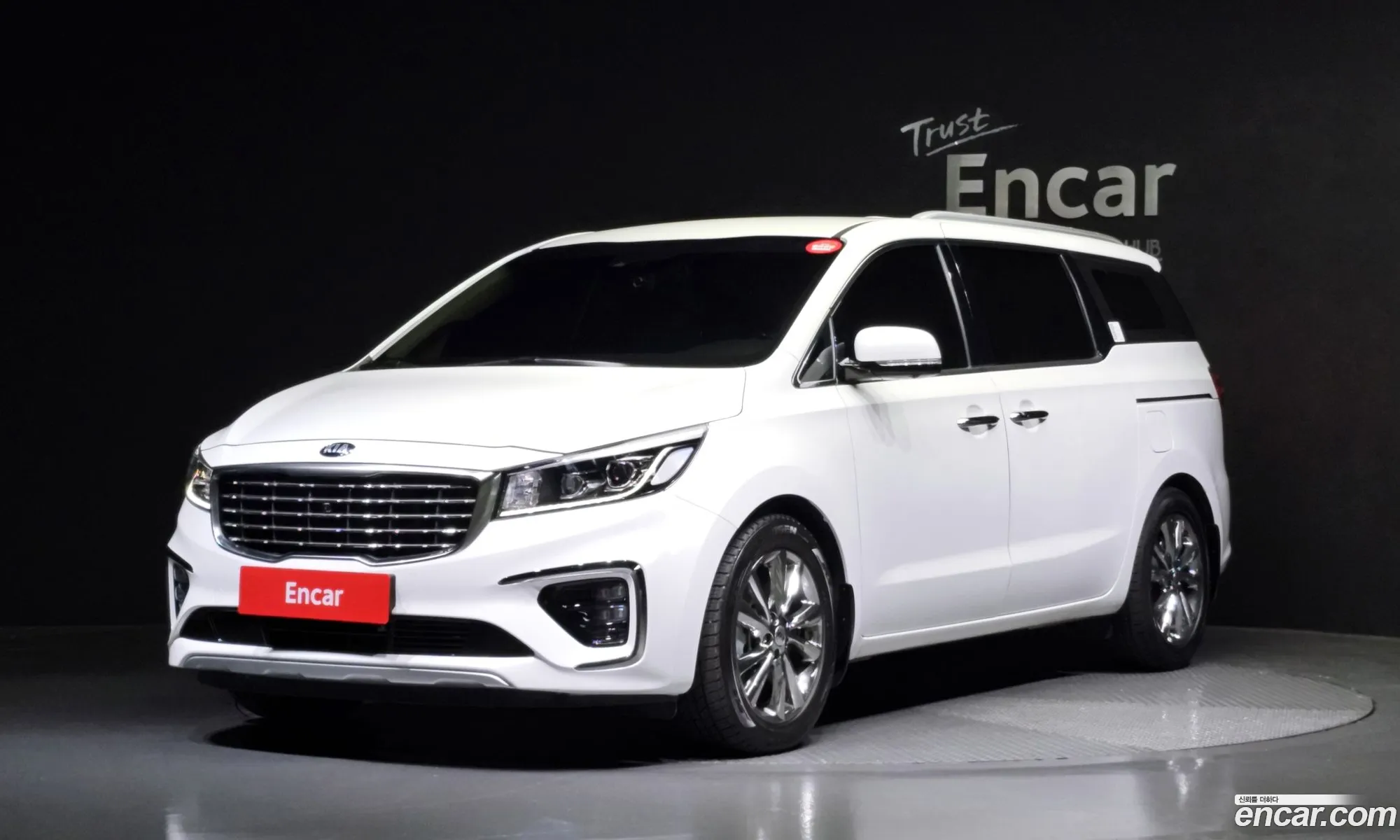 Kia Carnival 9-Seater Noblesse Special 2020 - фотография 11287798
