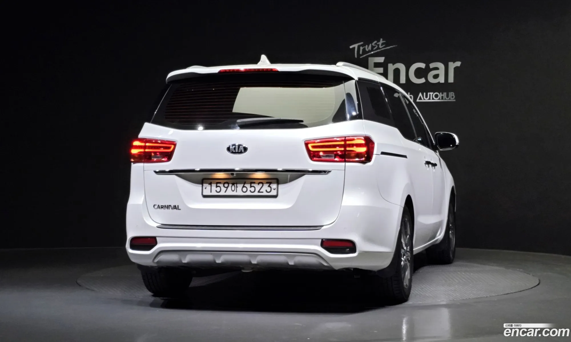 Kia Carnival 9-Seater Noblesse Special 2020 - фотография 11287801