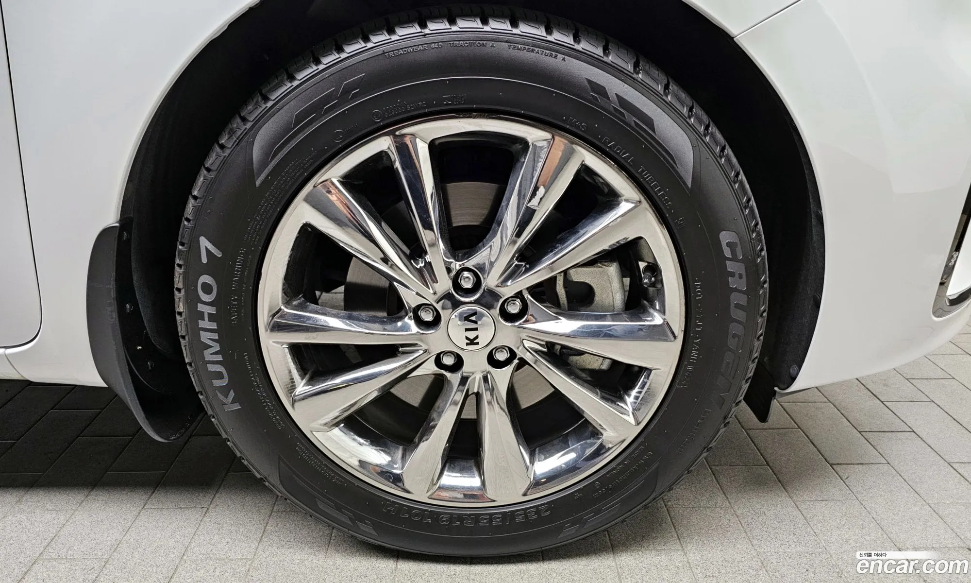Kia Carnival 9-Seater Noblesse Special 2020 - фотография 11287802