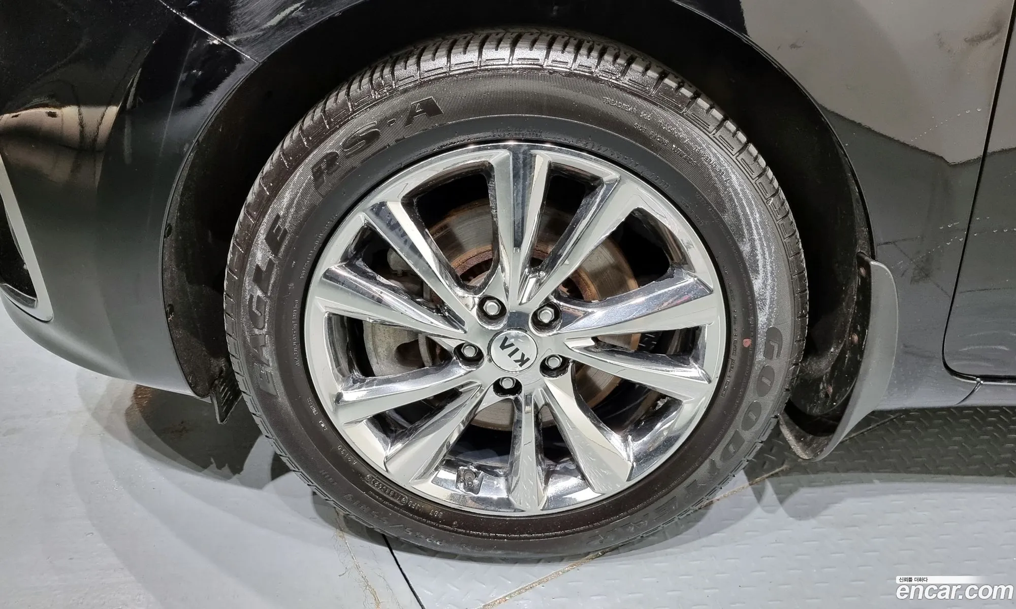 Kia Carnival 9-Seater Prestige 2020 - фотография 18421320