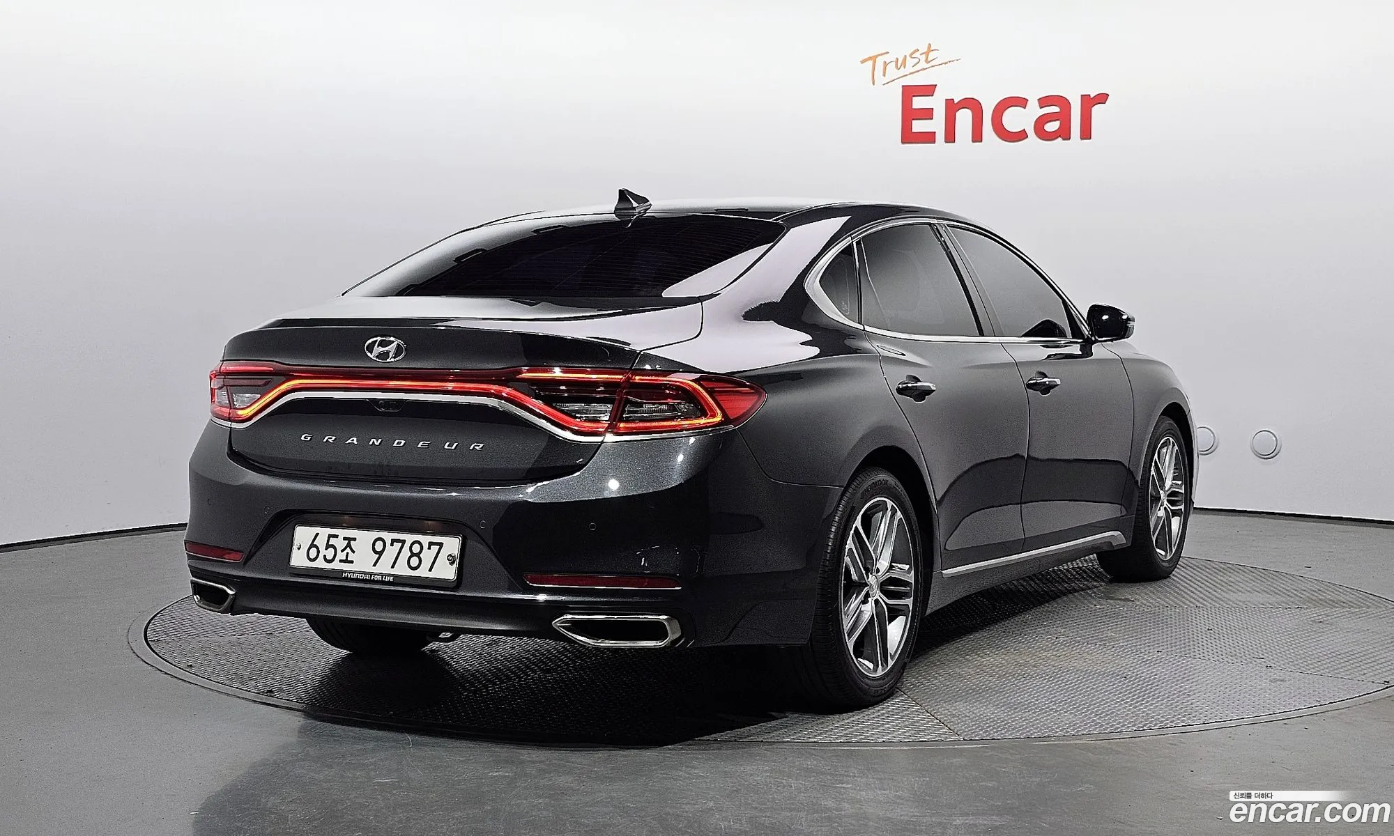 Hyundai Grandeur 24 Premium 2017 - фотография 18418512