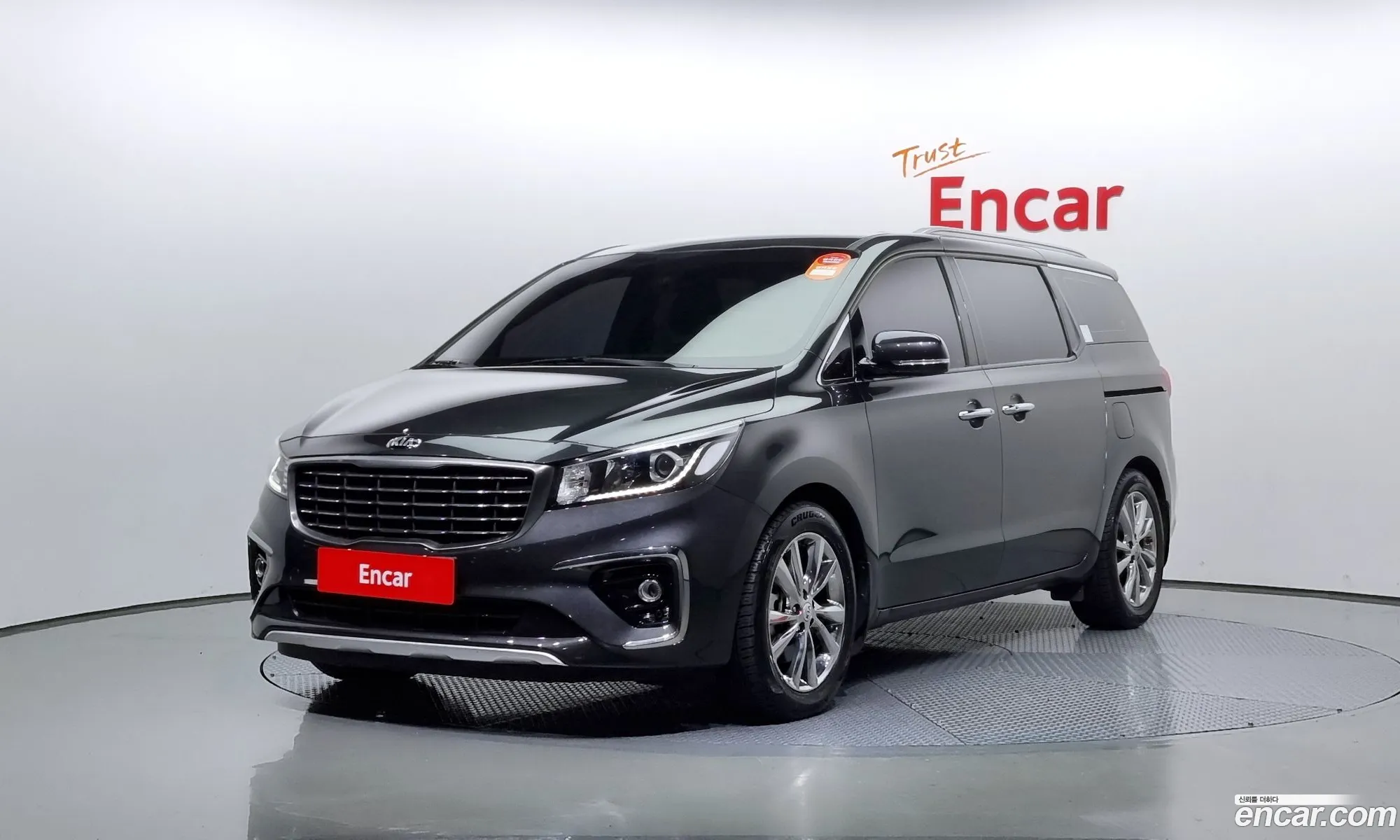 Kia Carnival 9-Seater Prestige 2020 - фотография 15916149