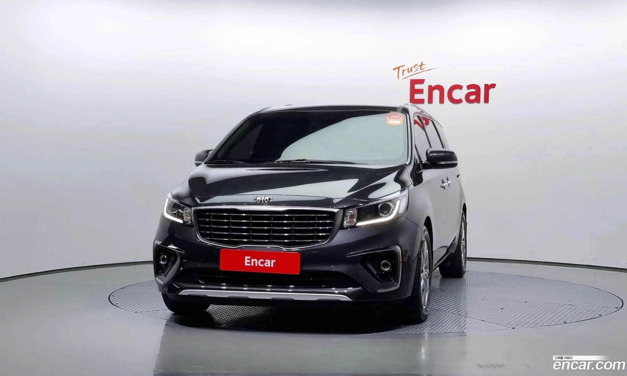 Kia Carnival 9-Seater Prestige 2020 - фотография 15916151